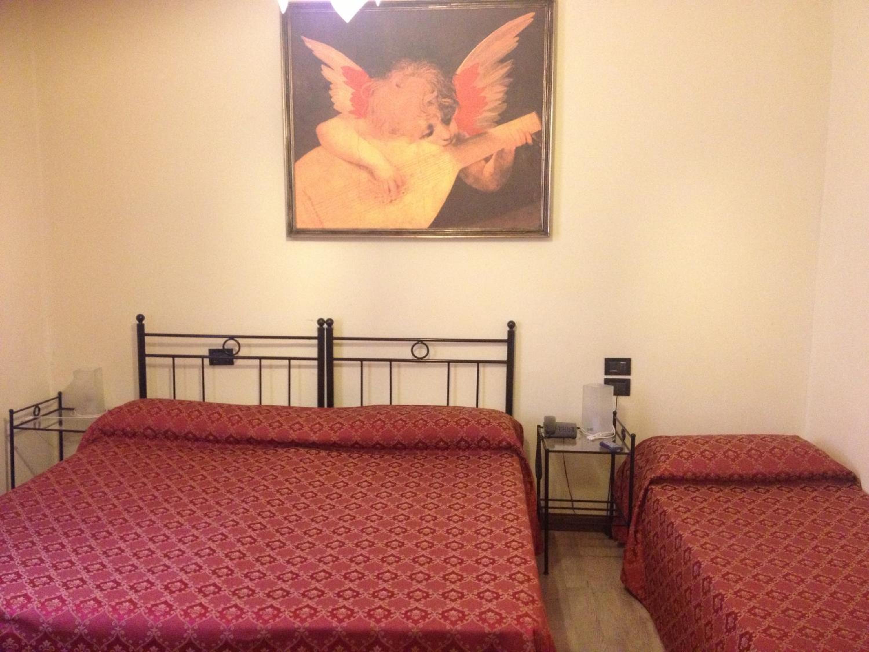 Triple Room with Private External Bathroom photo 1
