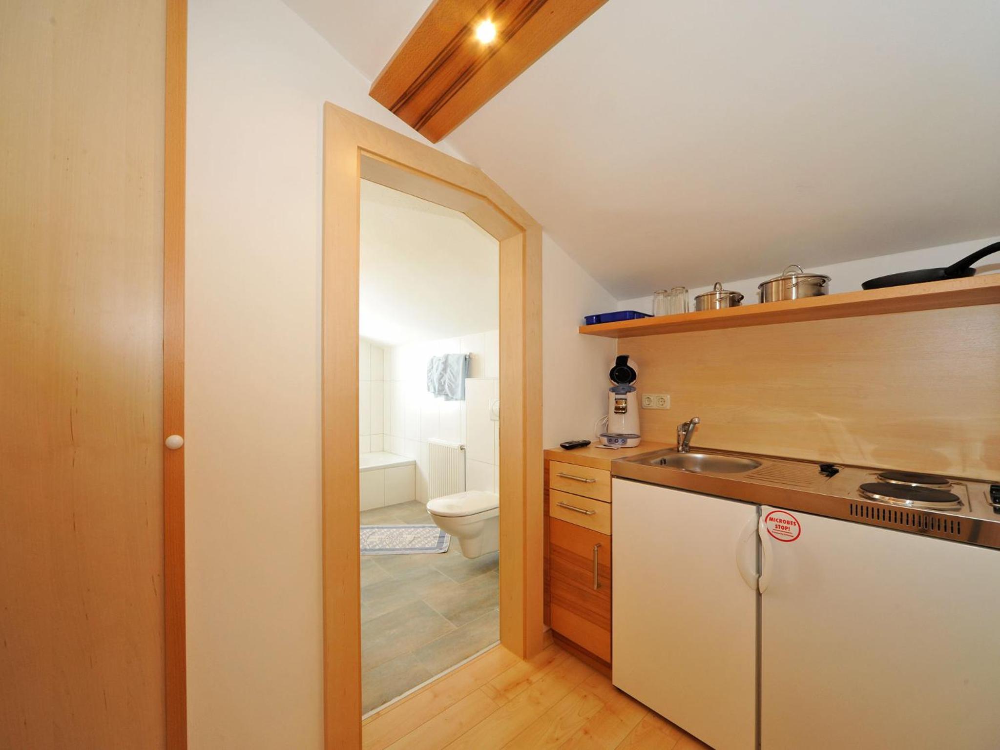 Studio (2 Adults) - Photo 4