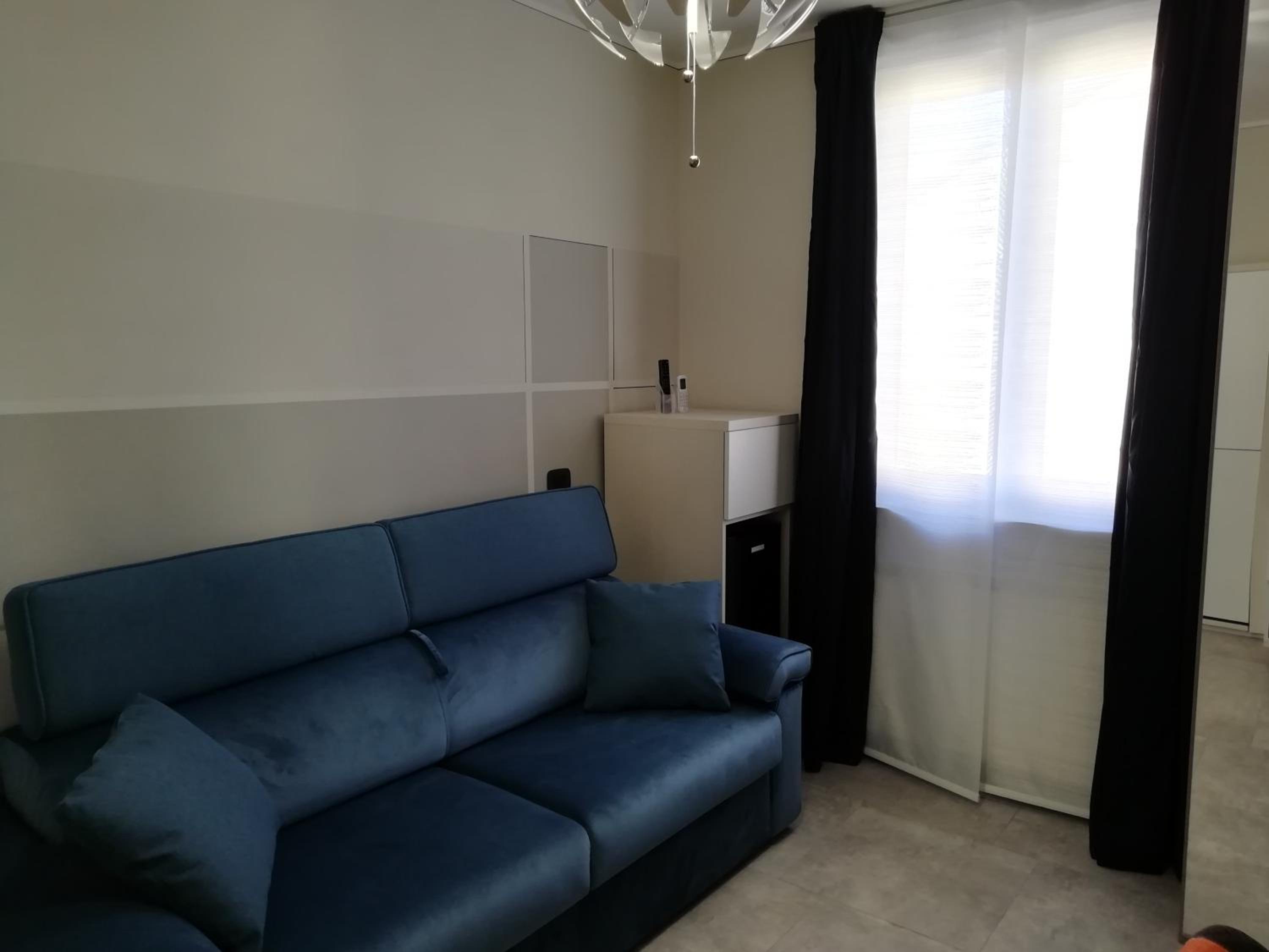 Deluxe Double Room with Extra Bed - Photo 6