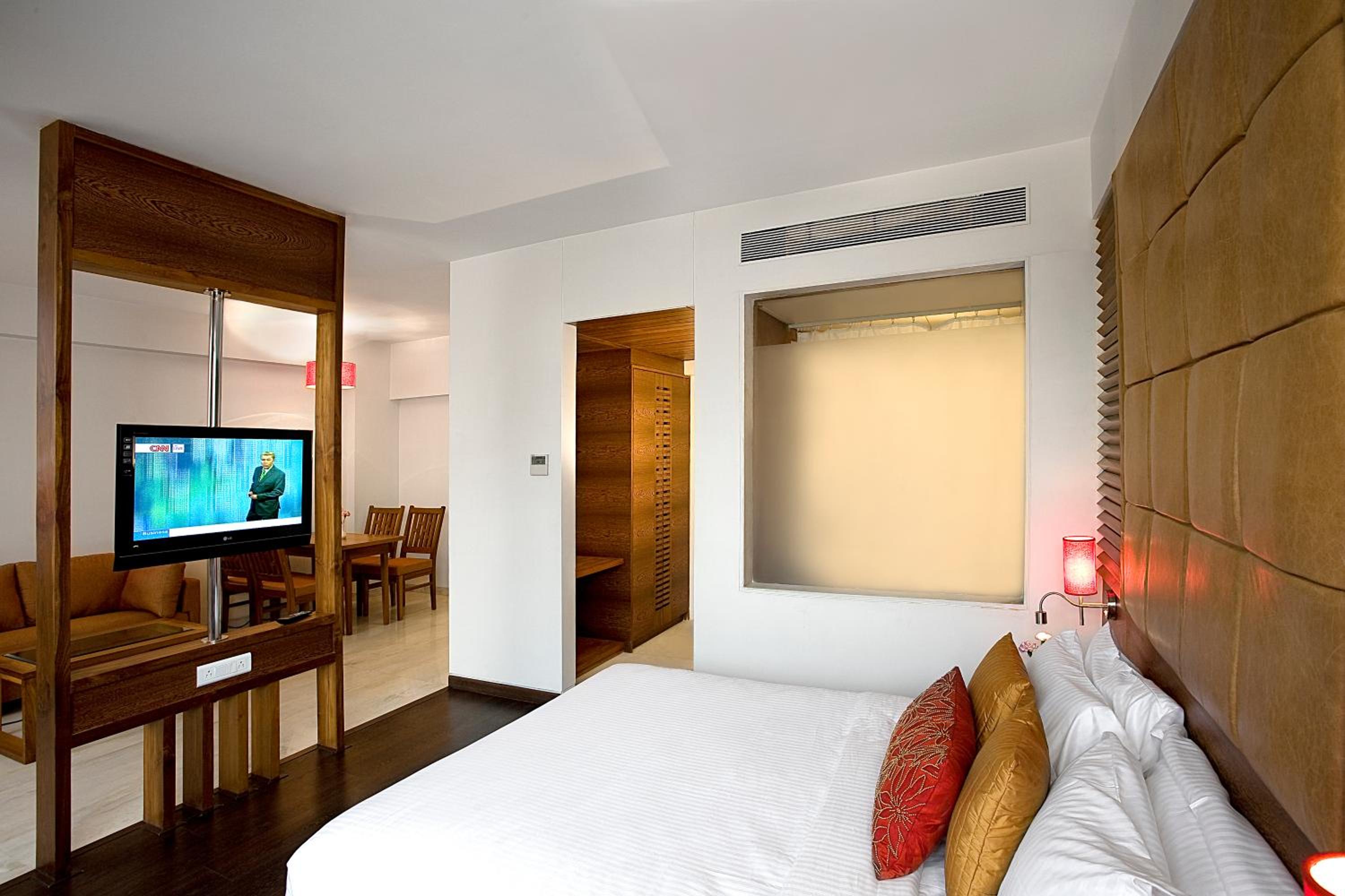 Executive Suite photo 2