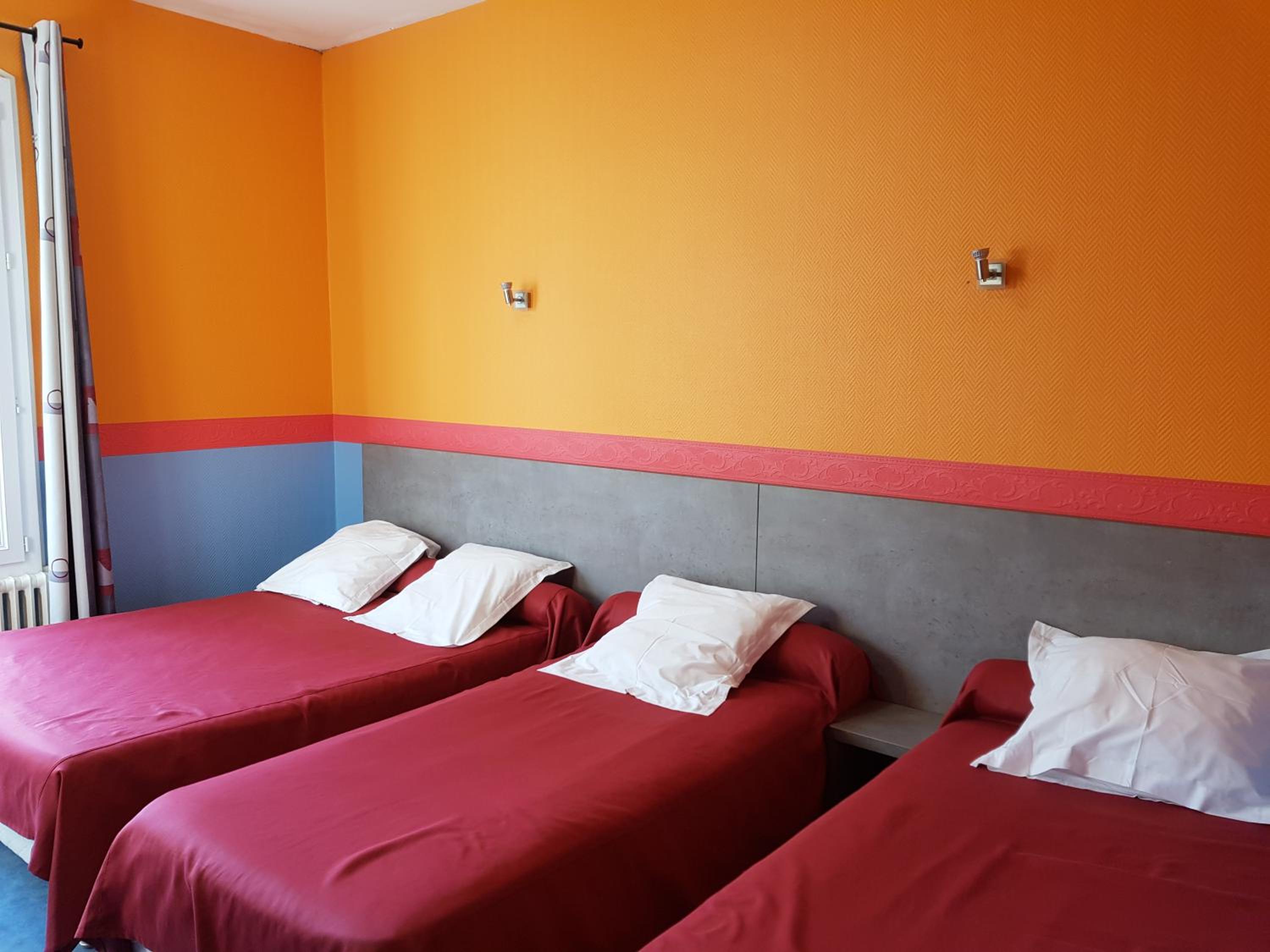 Quadruple Room - Photo 5