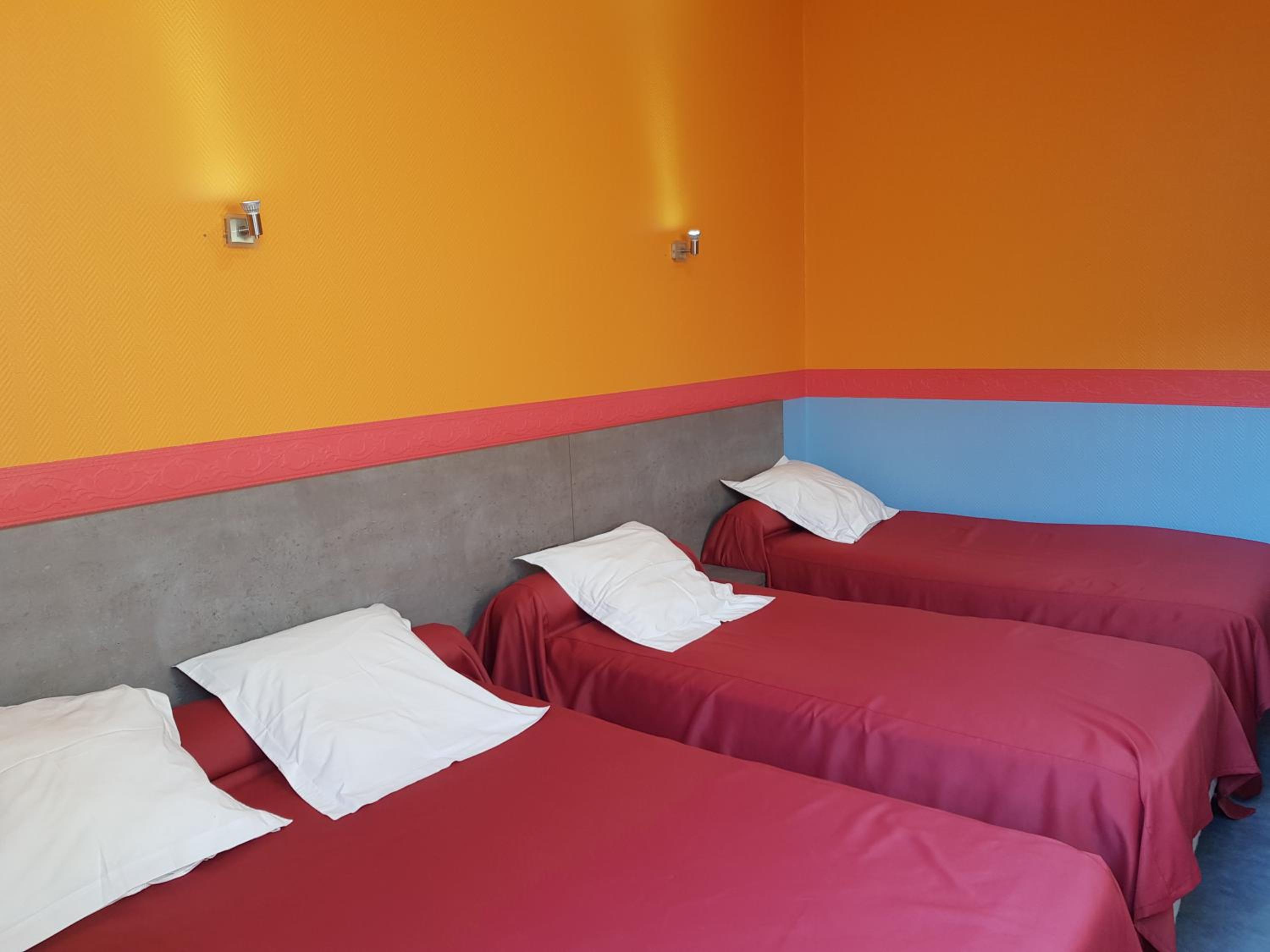 Quadruple Room - Photo 2