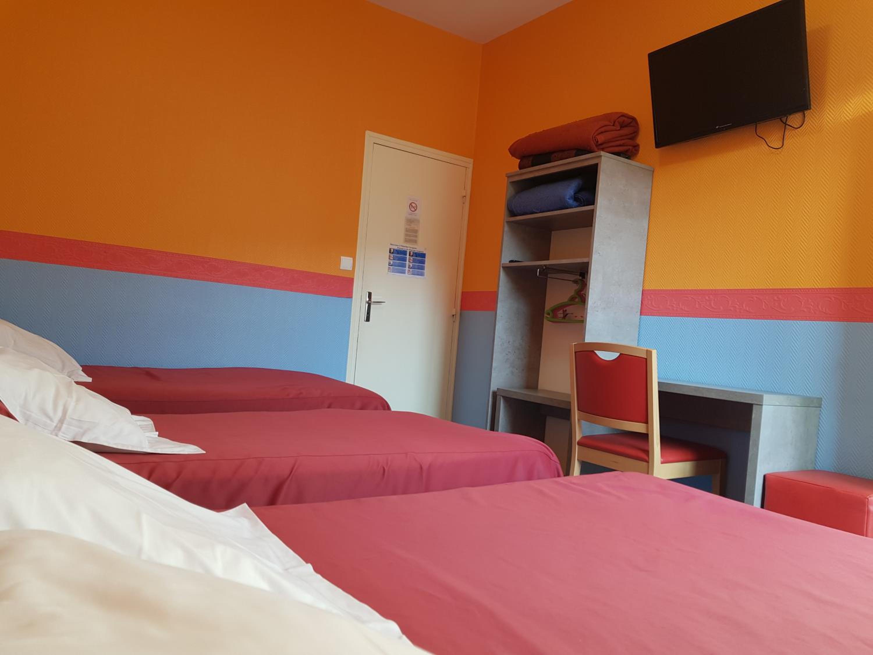 Quadruple Room - Photo 1