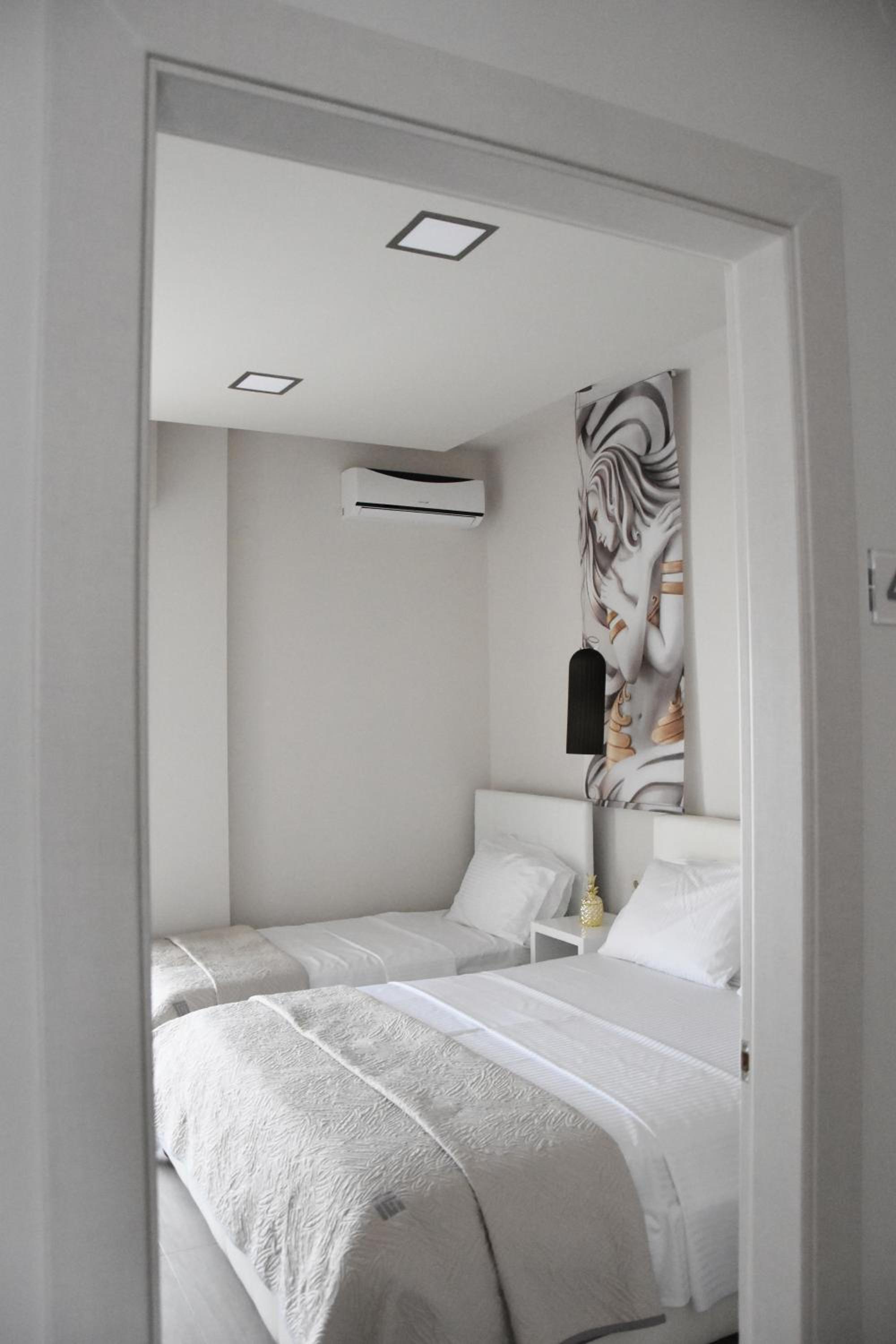 Deluxe Triple Room photo 2