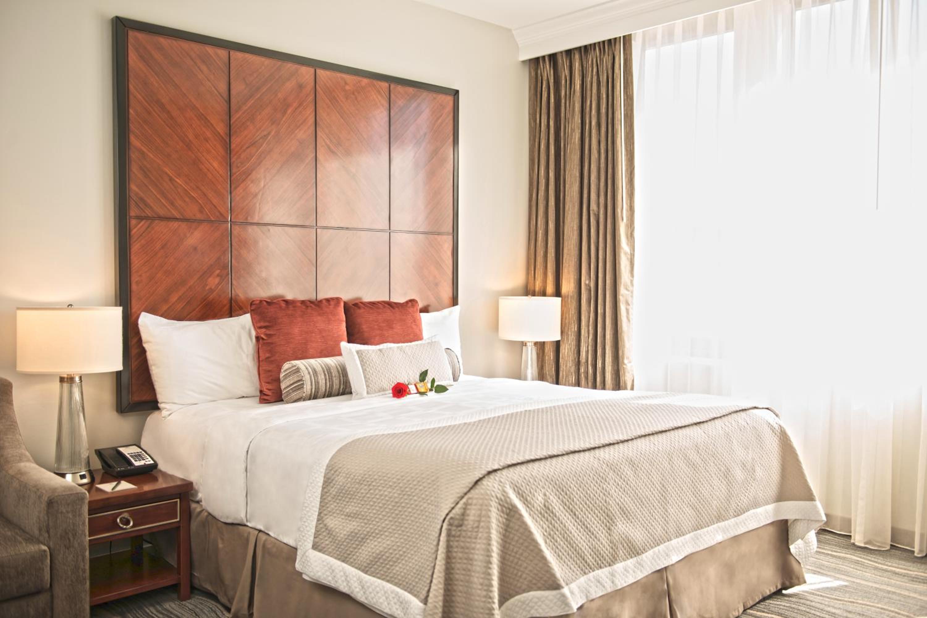 Deluxe King Room