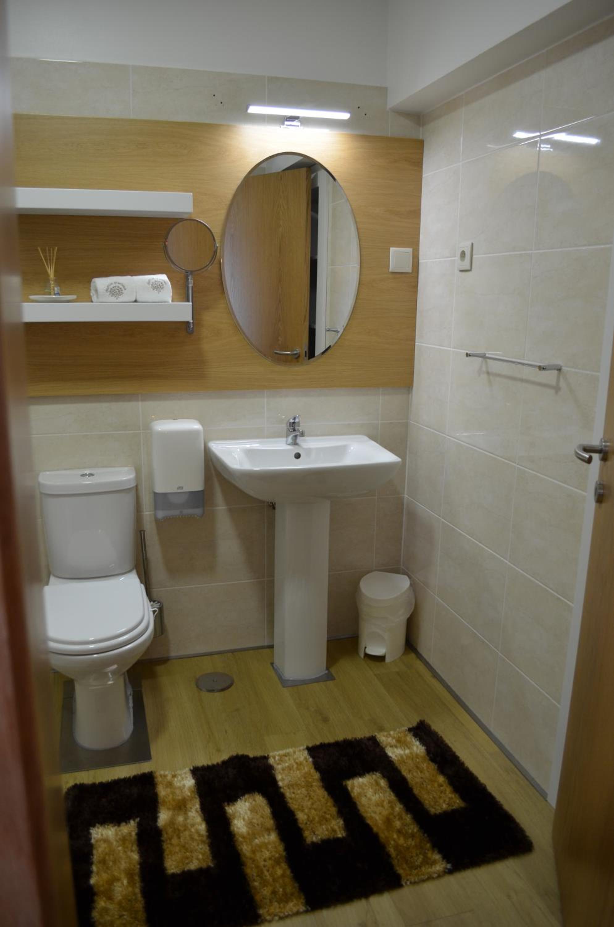 Superior Deluxe Double or Twin Room  photo 3