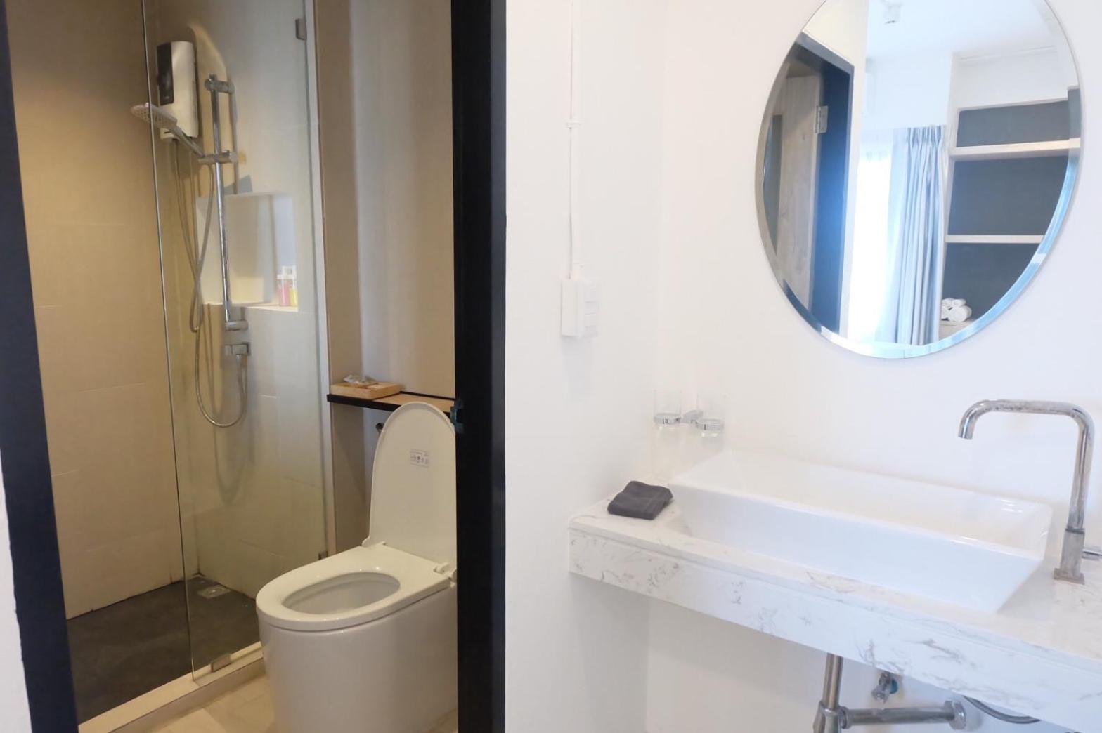 Standard Twin Room - Photo 4