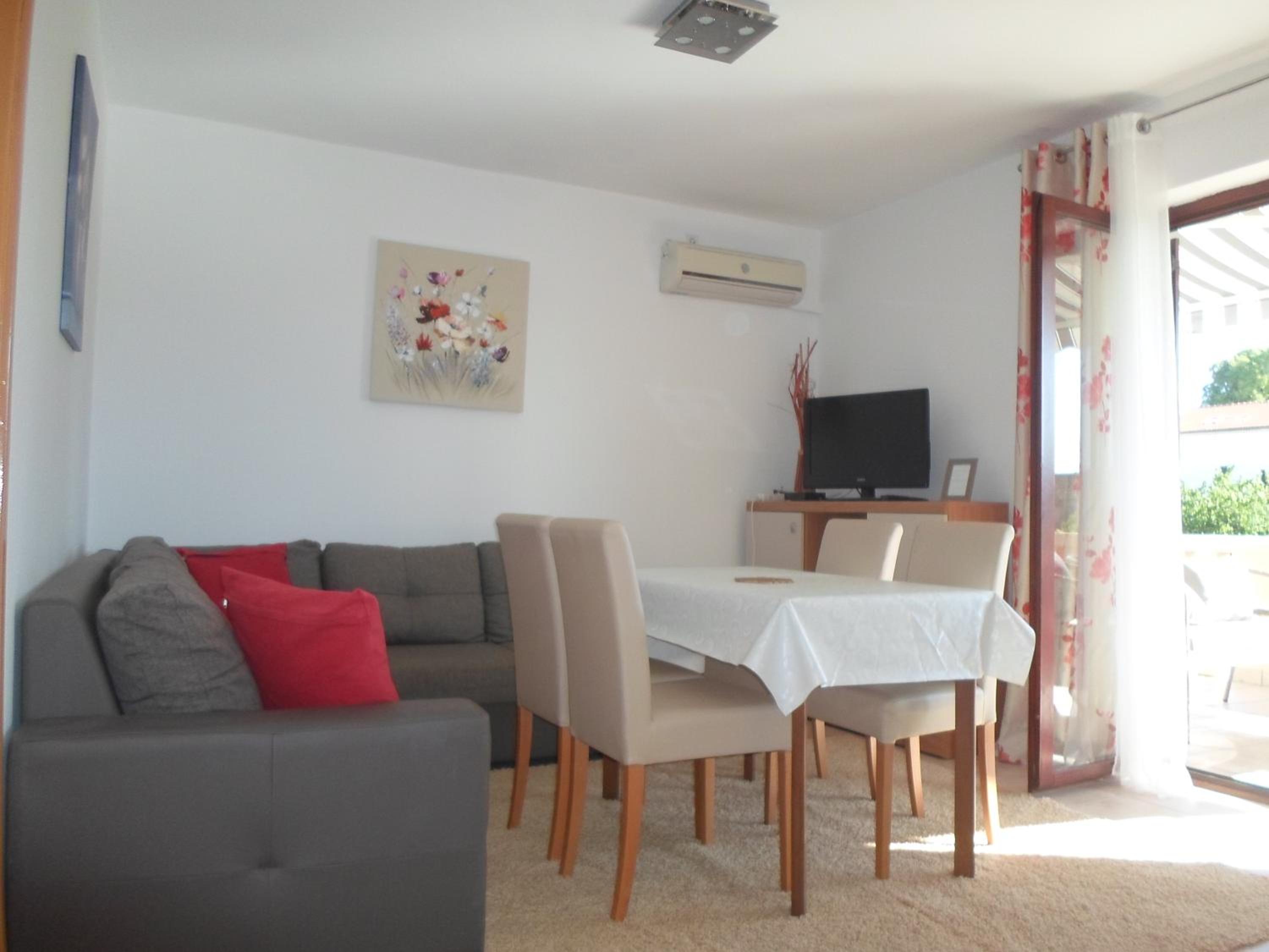 Two-Bedroom Apartment with Balcony photo 1