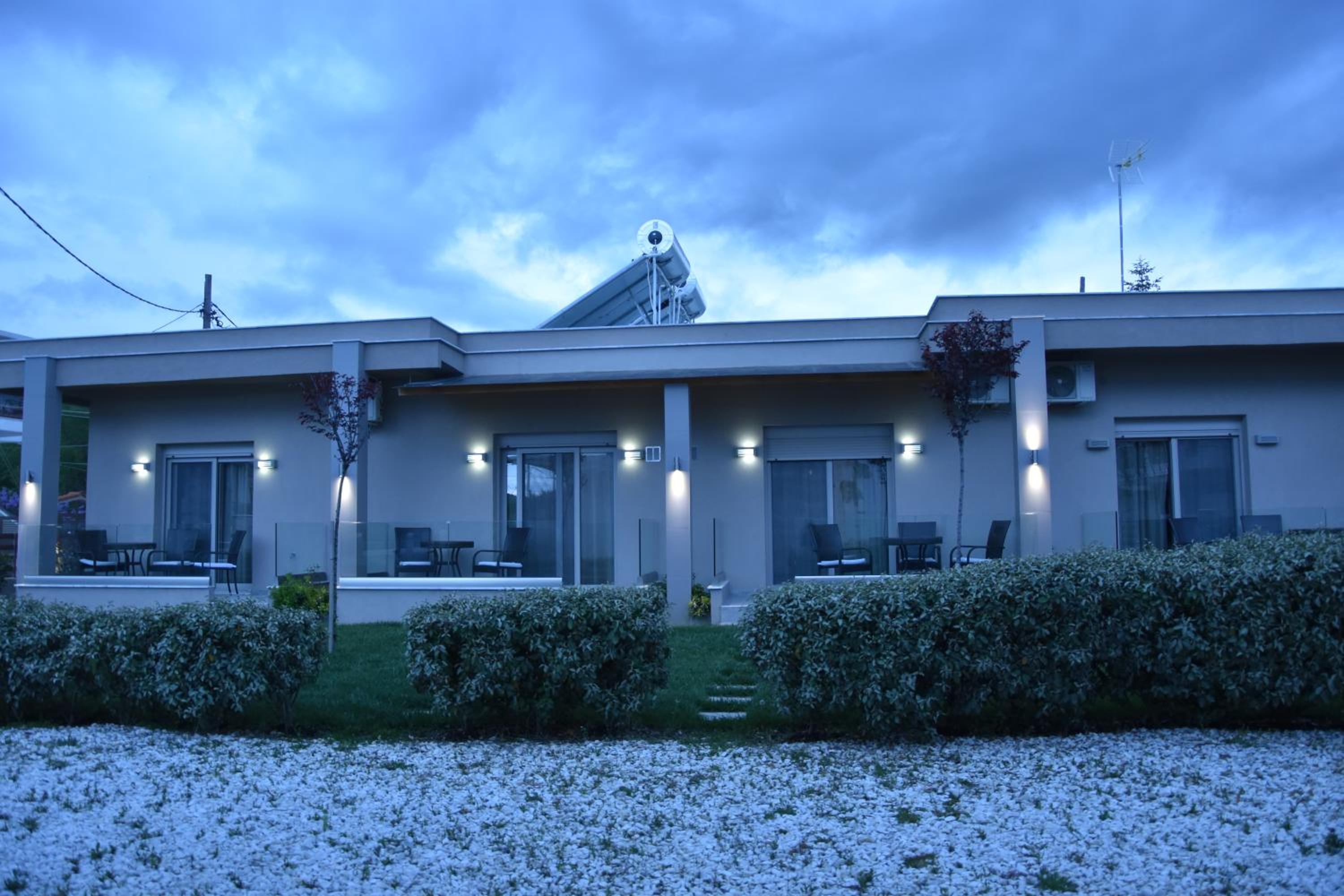 Triple Room with Garden View photo 3