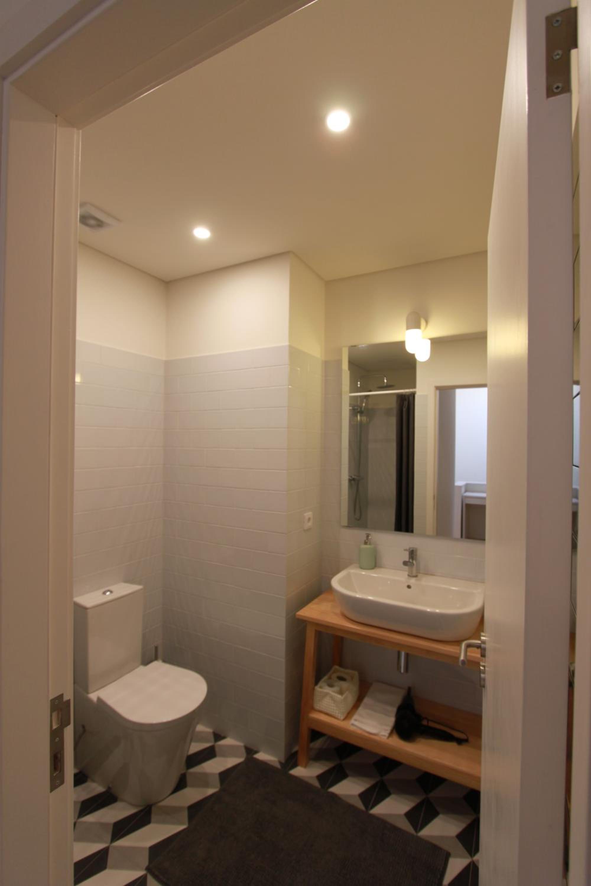 Two-Bedroom House - Photo 36