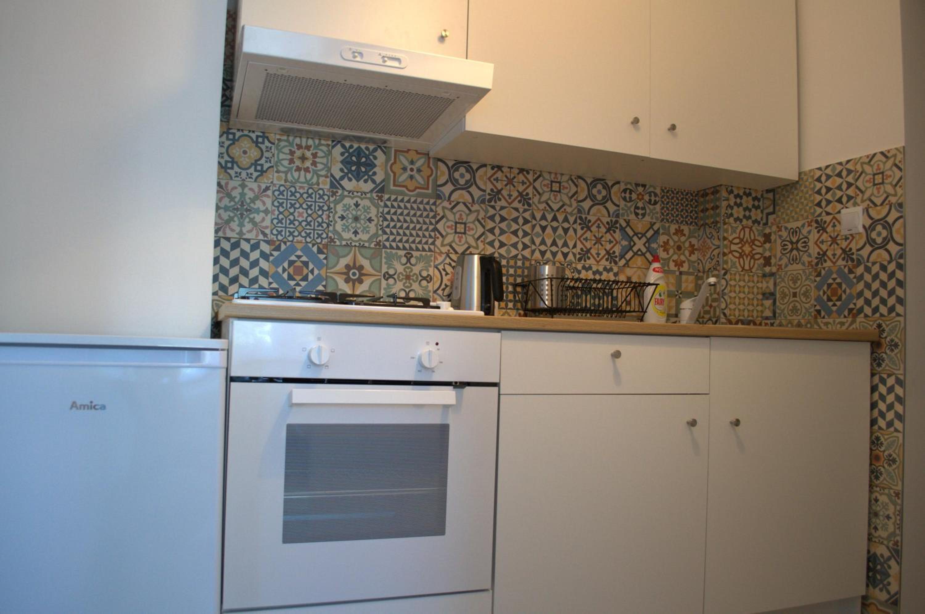 One-Bedroom Apartment - Photo 5