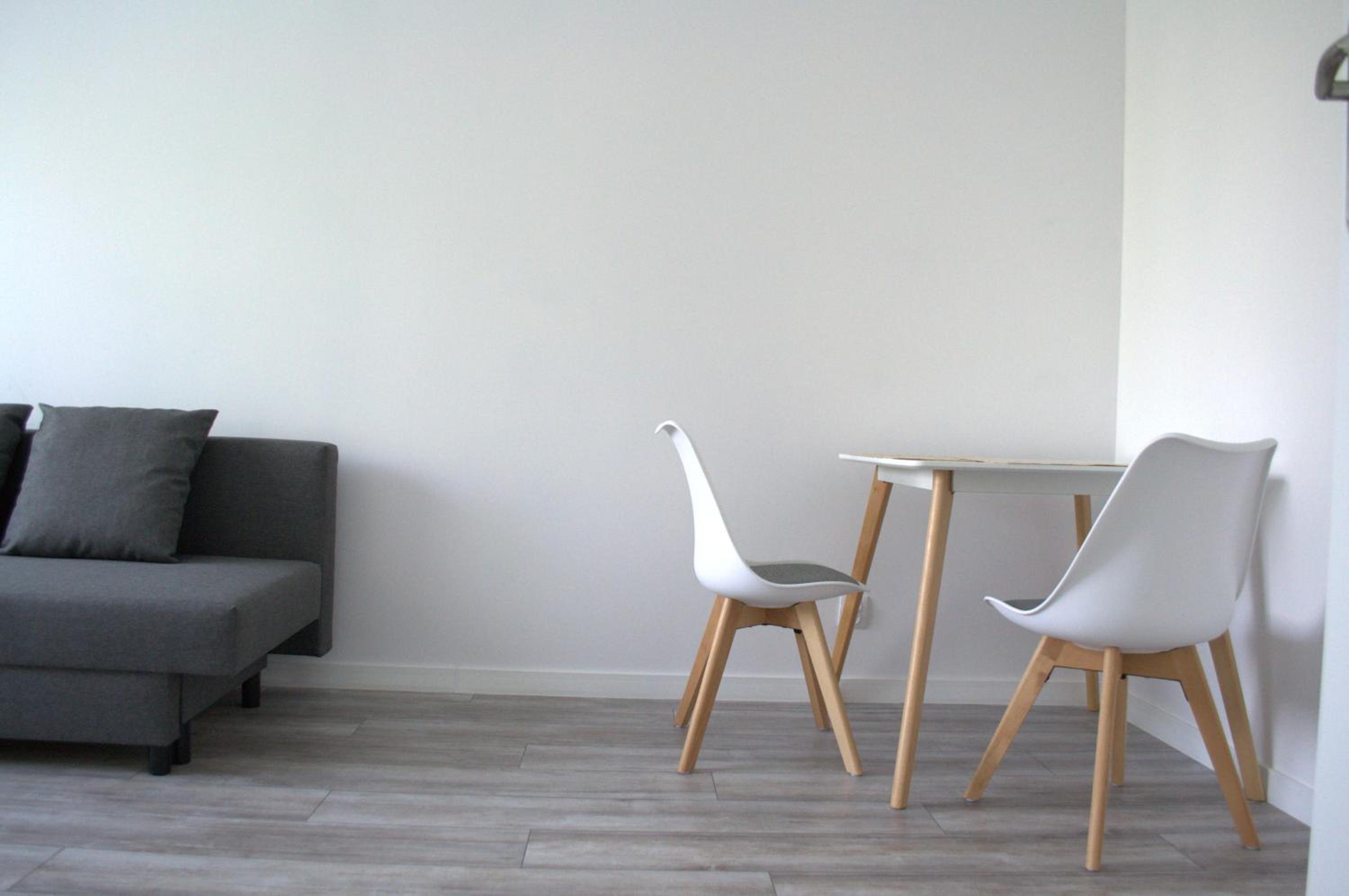 One-Bedroom Apartment - Photo 10