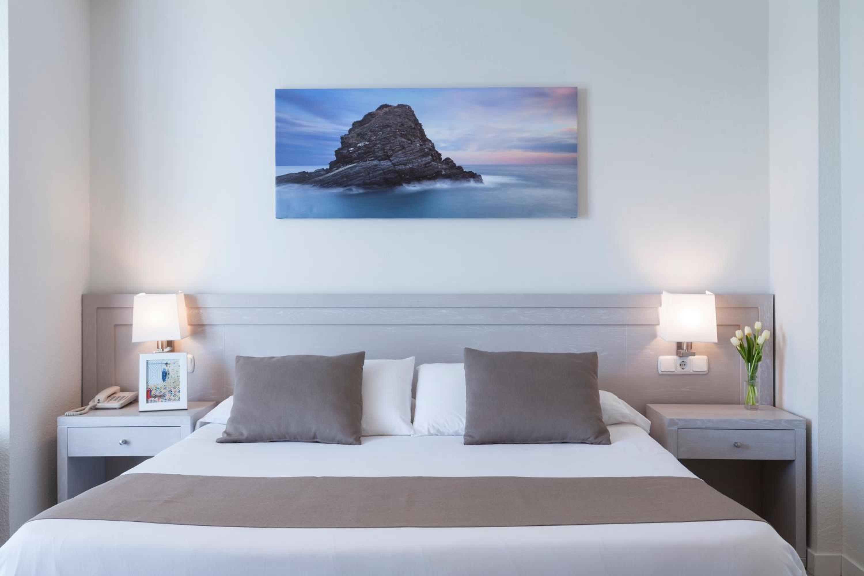 Habitación Doble Superior con Vistas al Mar frontal.