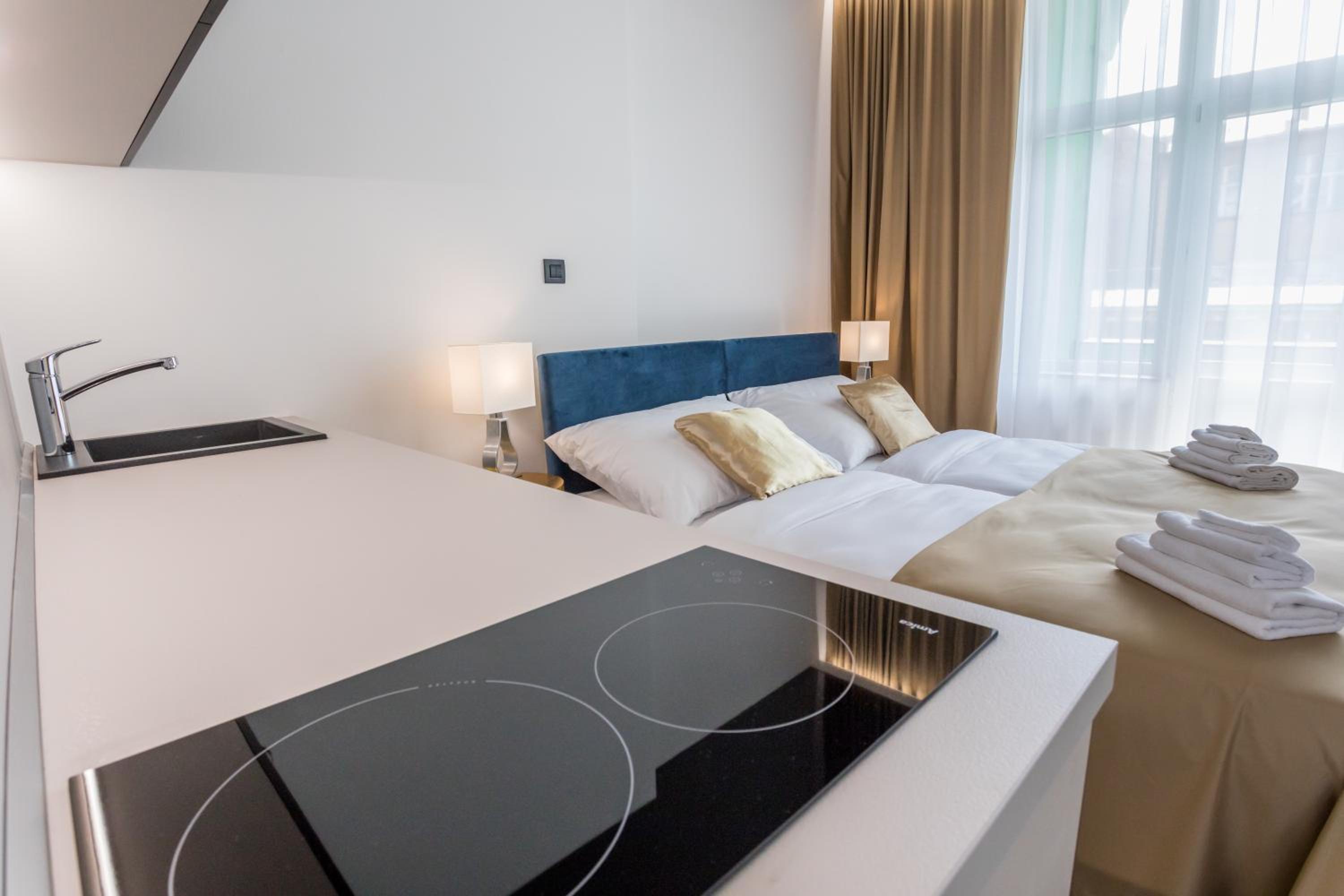 Deluxe Apartment - Photo 4