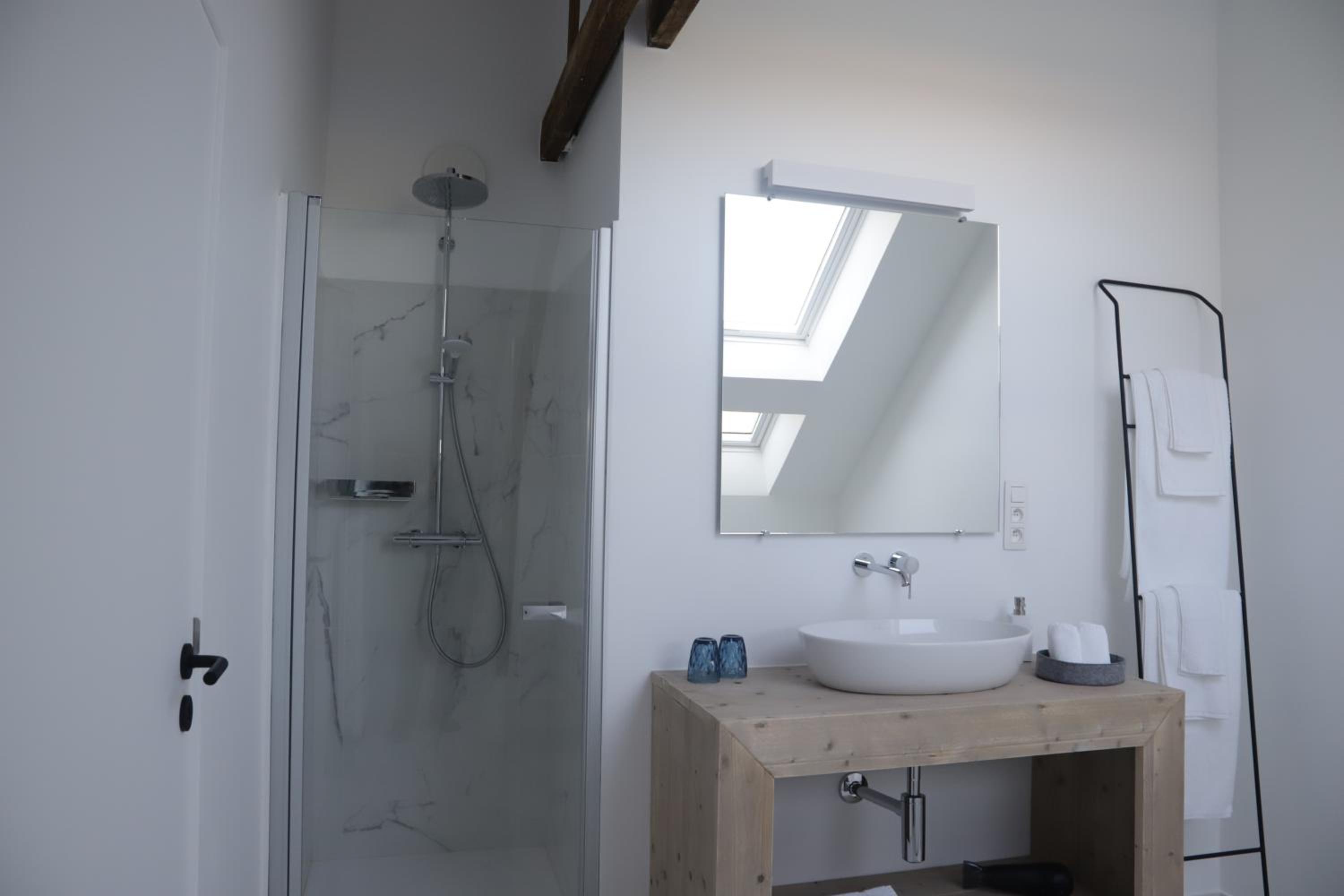 Deluxe Double Room with Bath photo 2