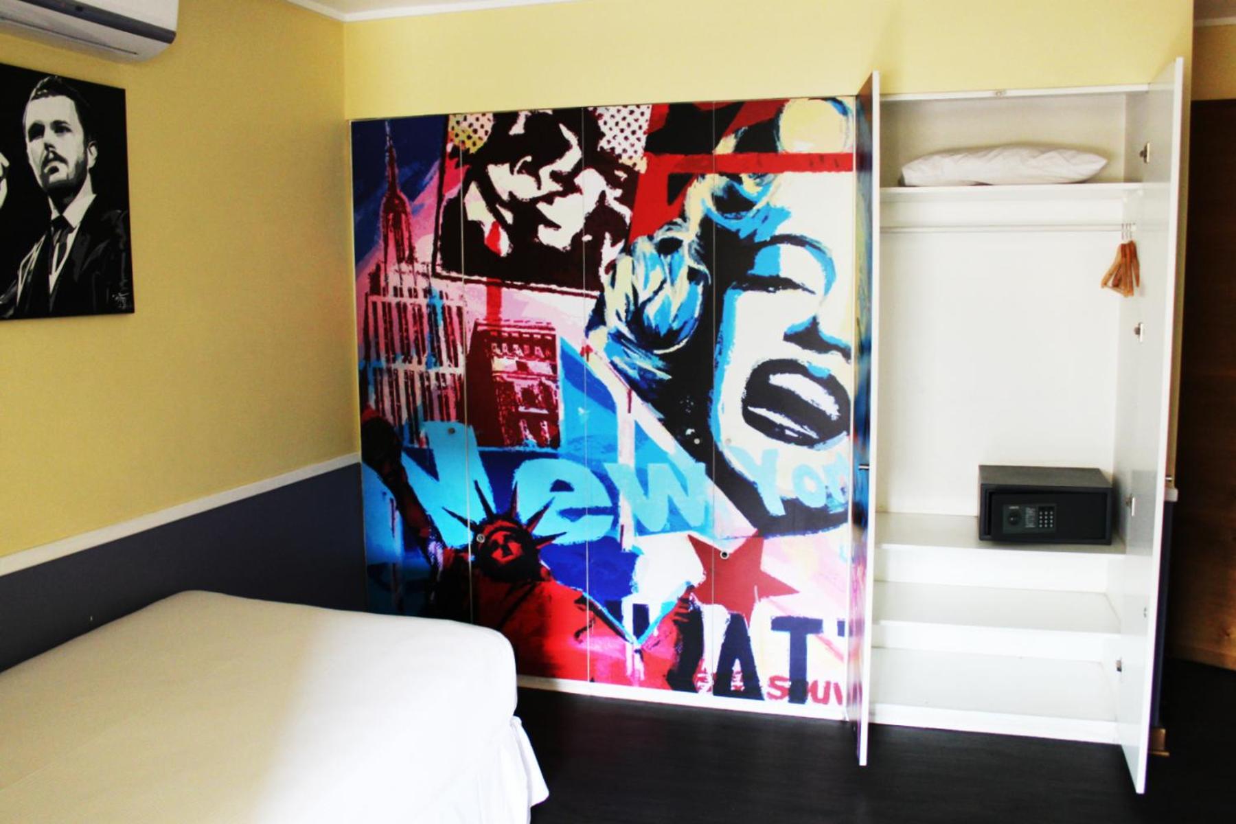 Triple Room with Private Bathroom photo 2