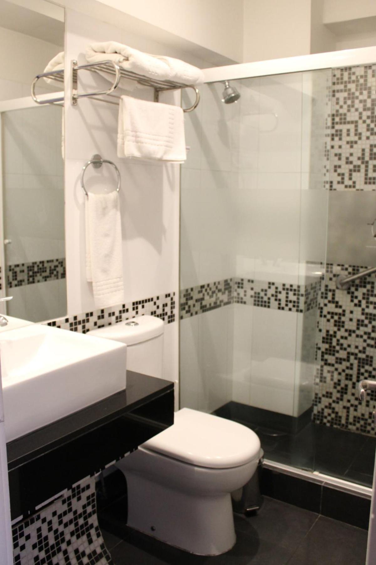 Double Room with Private Bathroom photo 3