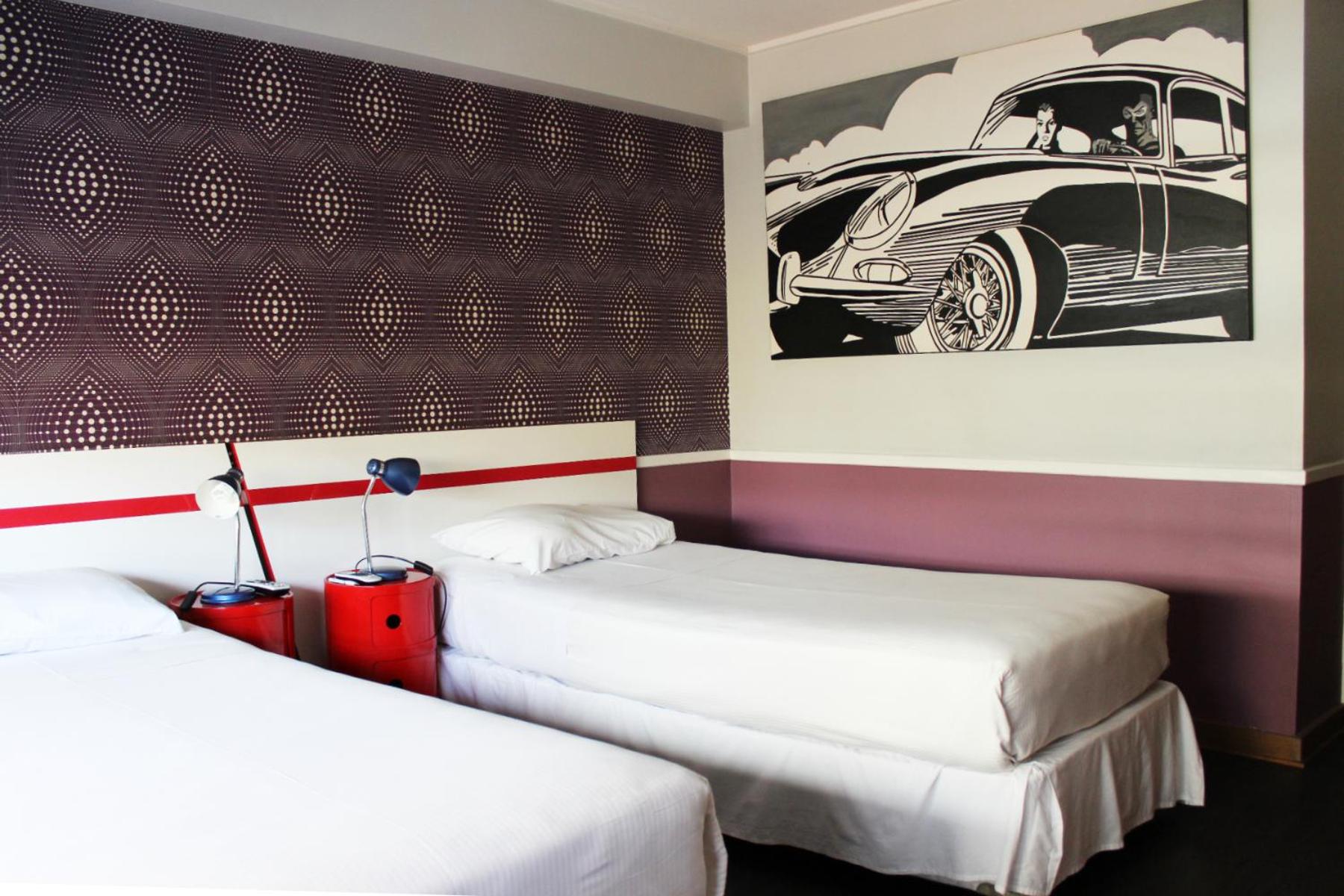 Twin Room with Private Bathroom photo 1