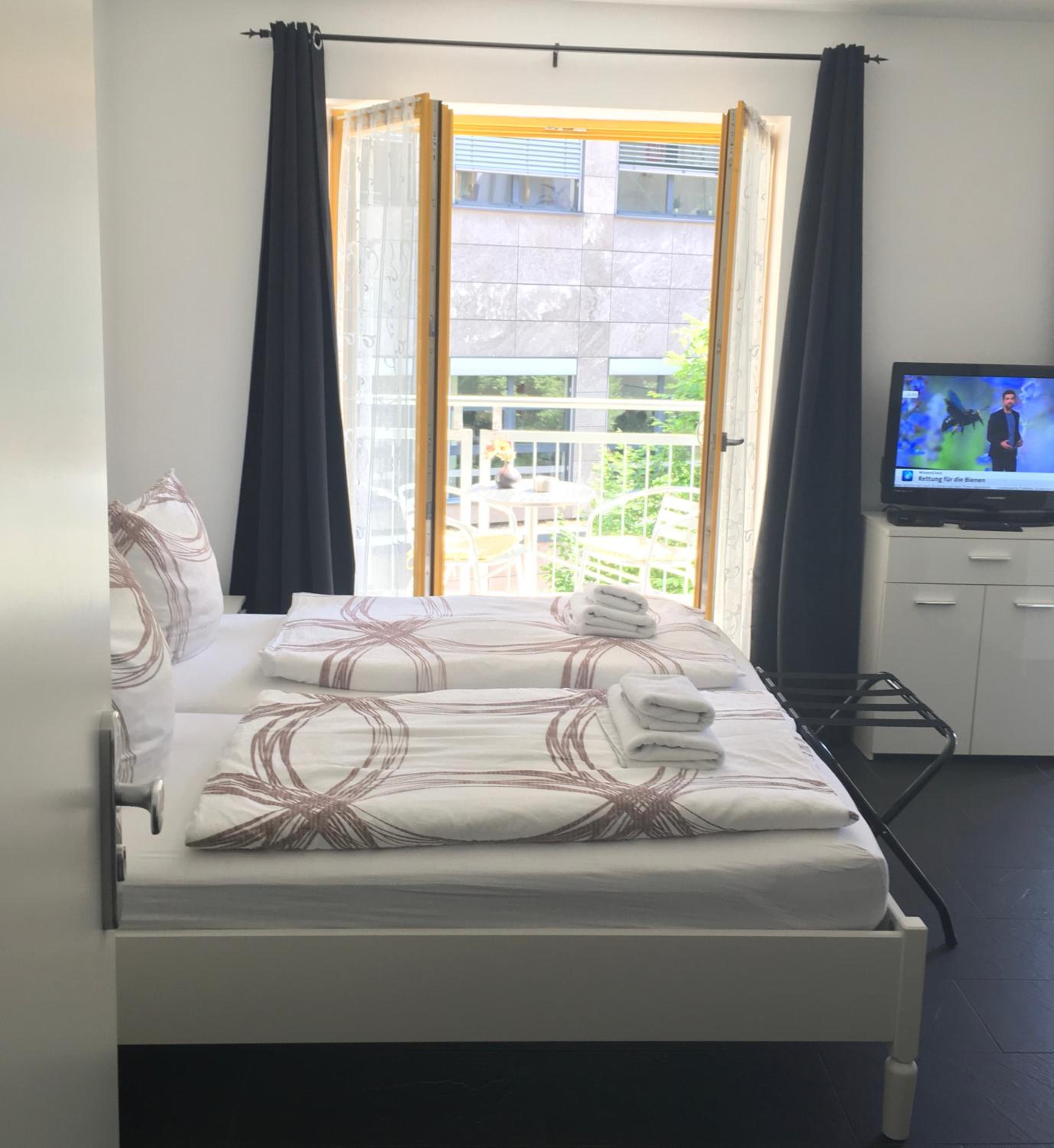 Studio Apartment photo 1