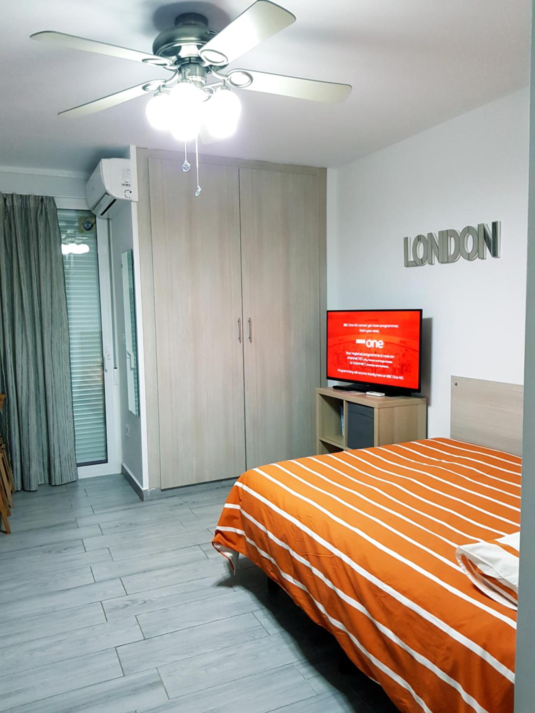 Studio Apartment with Sea View photo 3