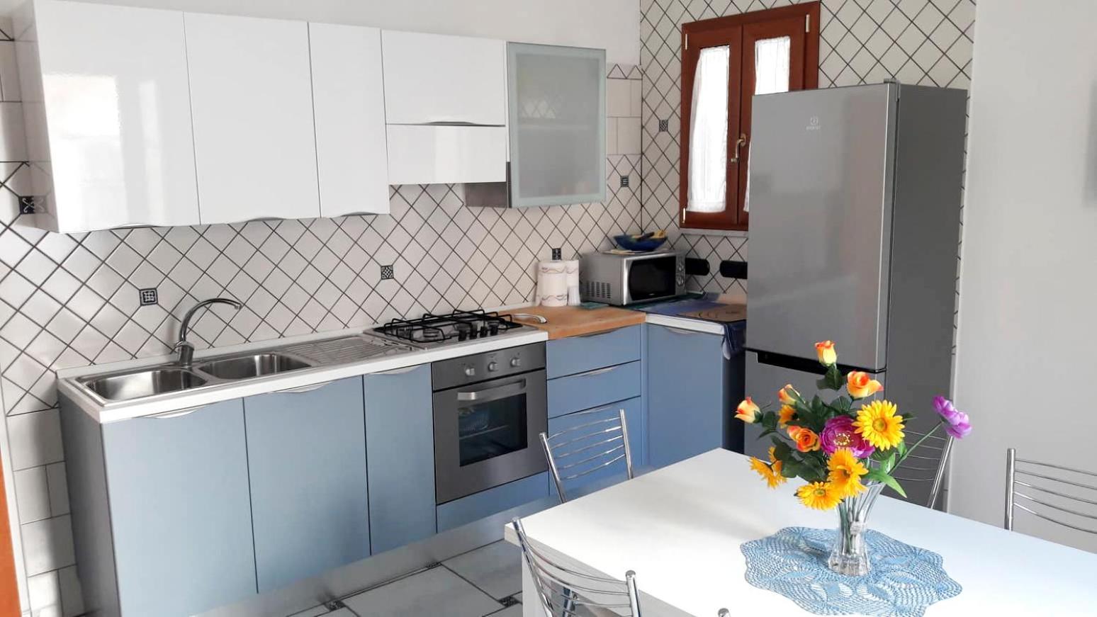 Two-Bedroom House - Photo 18