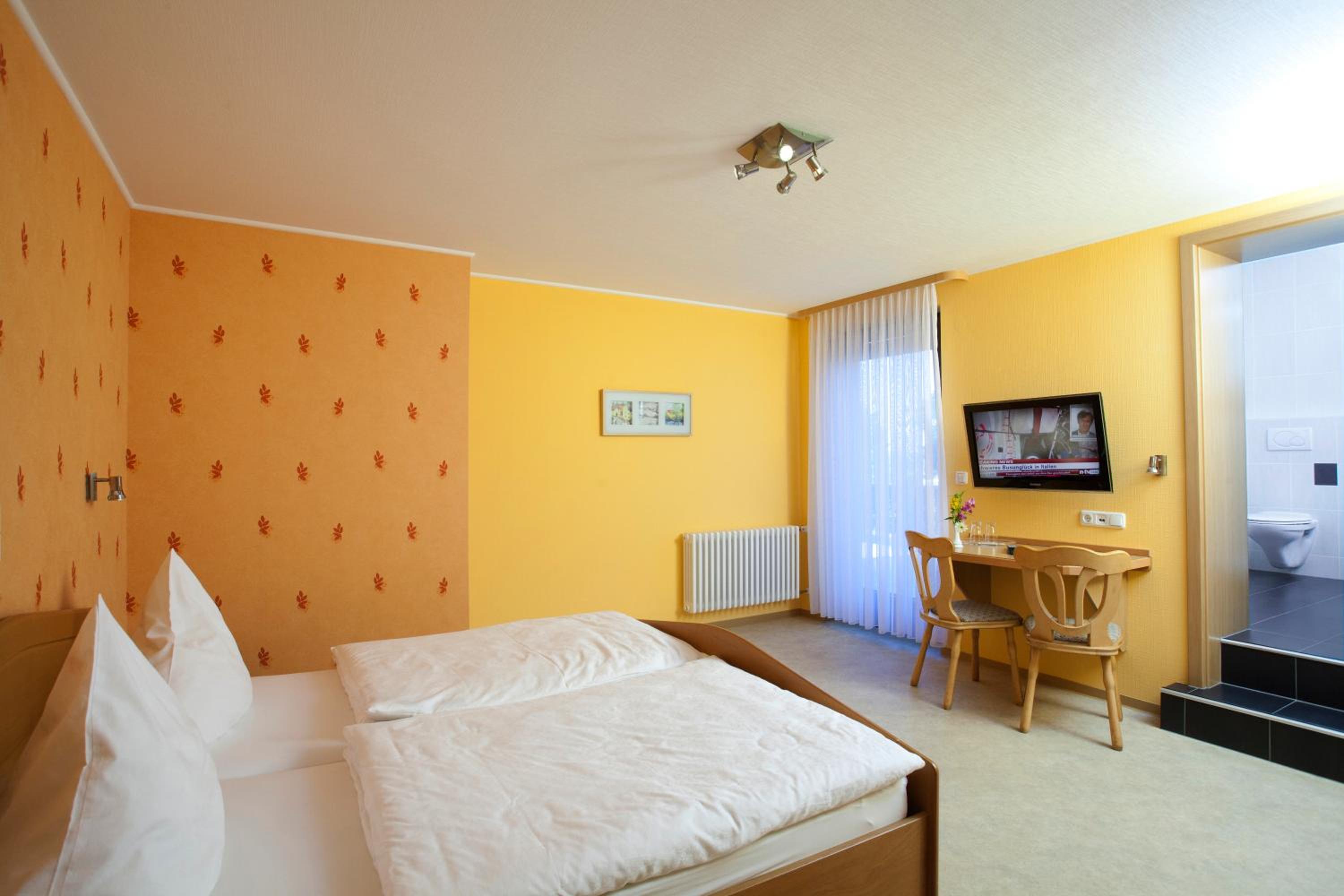 Standard Double Room - Photo 6