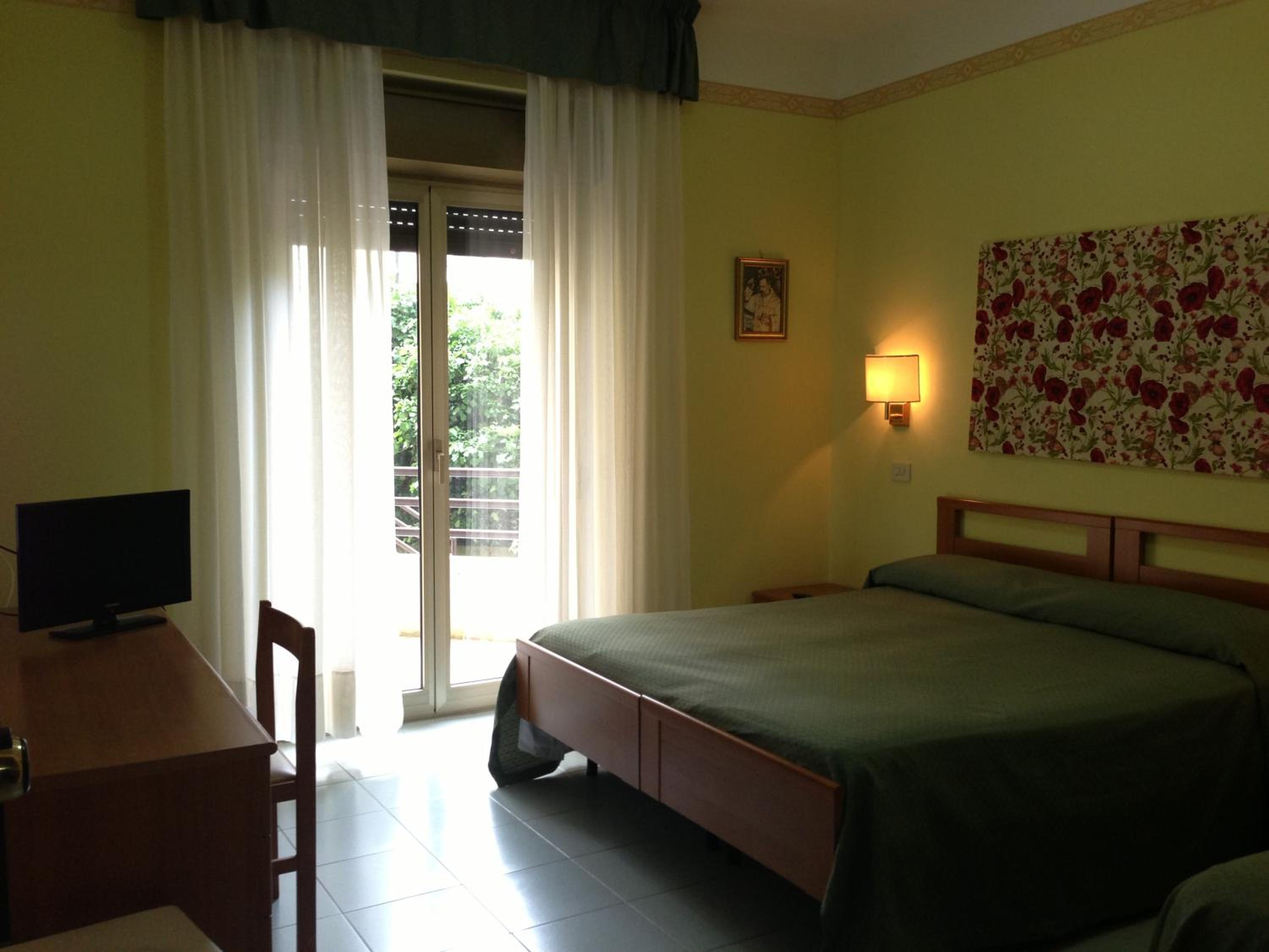 Economy Quadruple Room - Annex photo 2