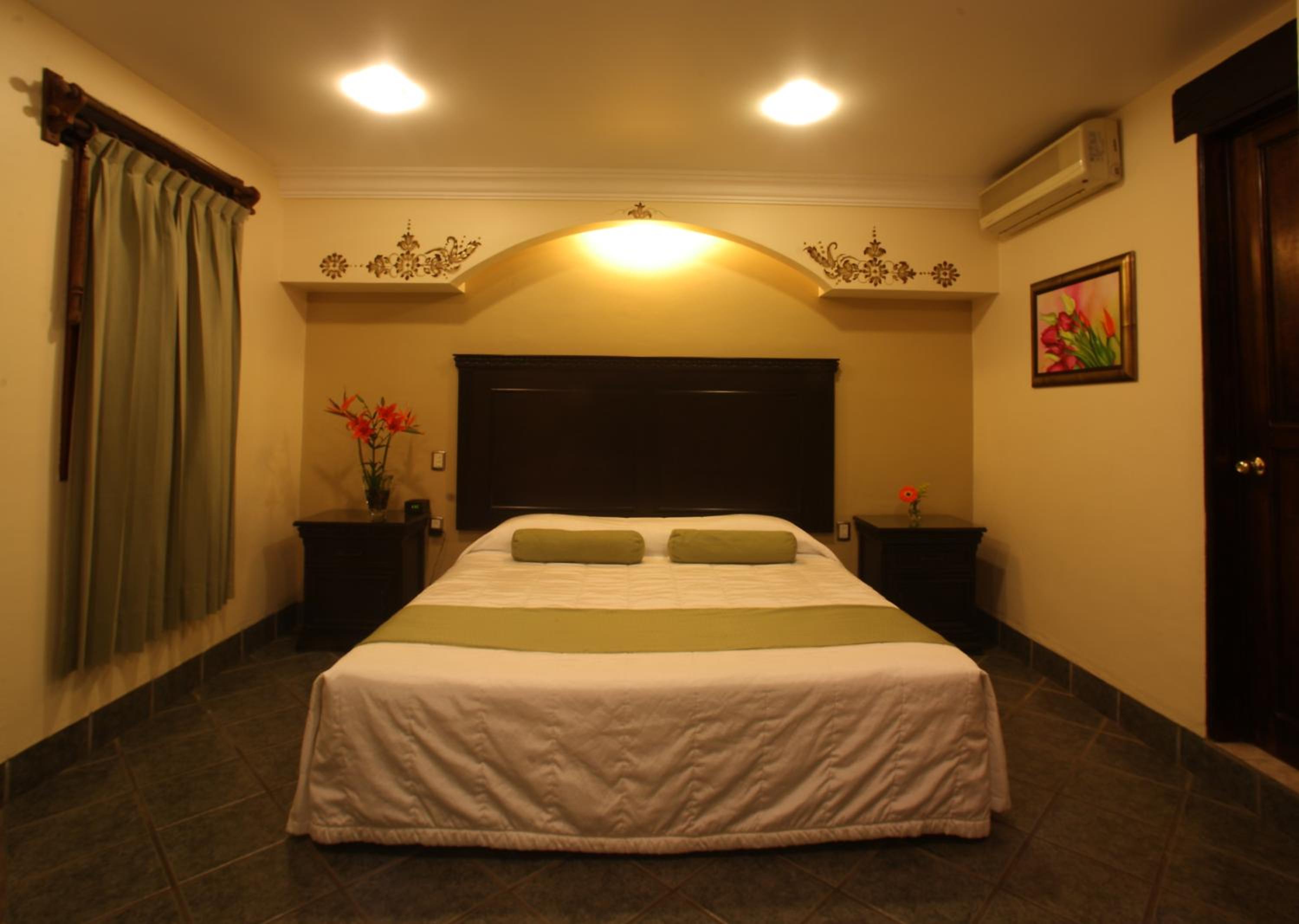 Deluxe Junior Suite - Photo 2