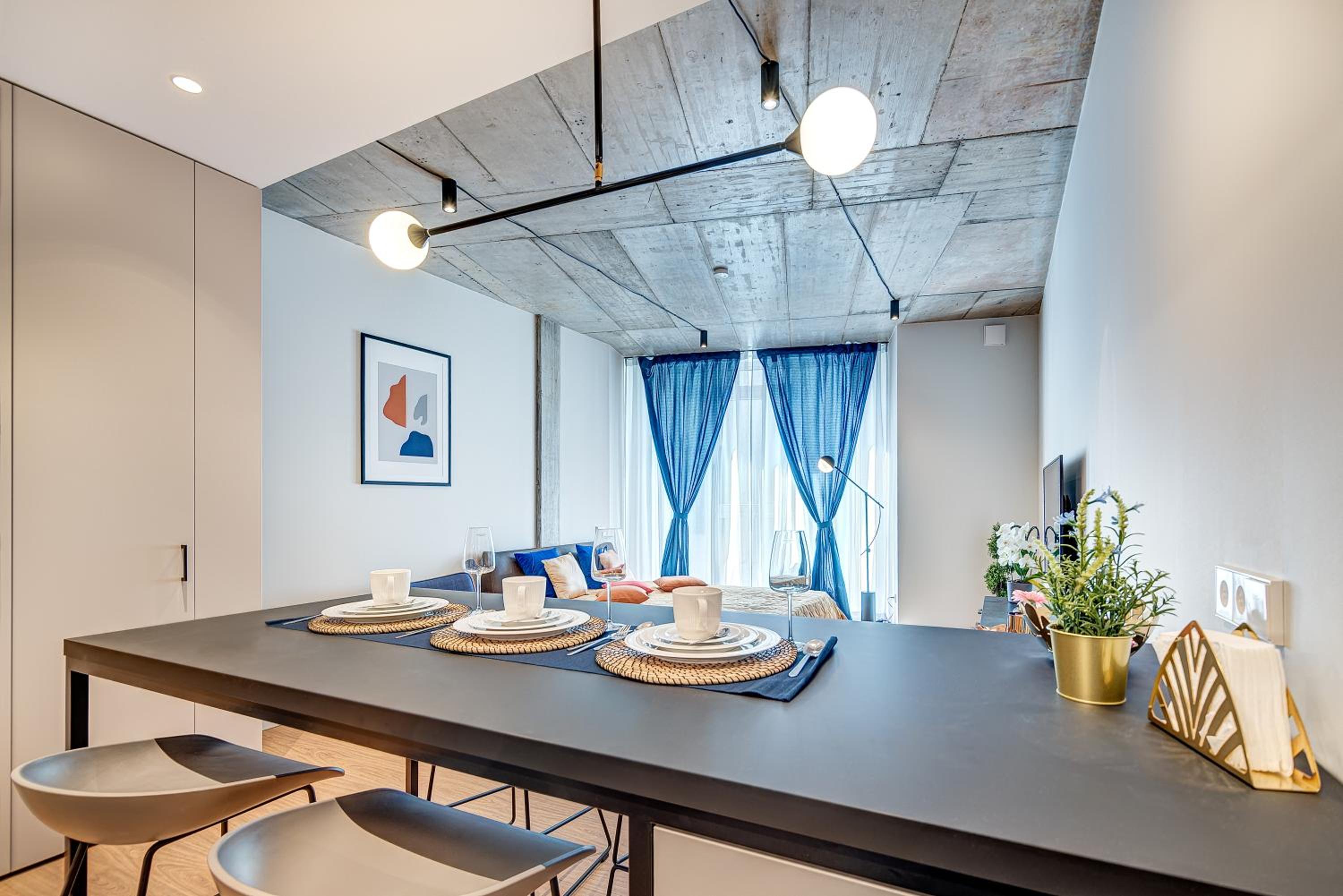 One-Bedroom Apartment - Photo 26