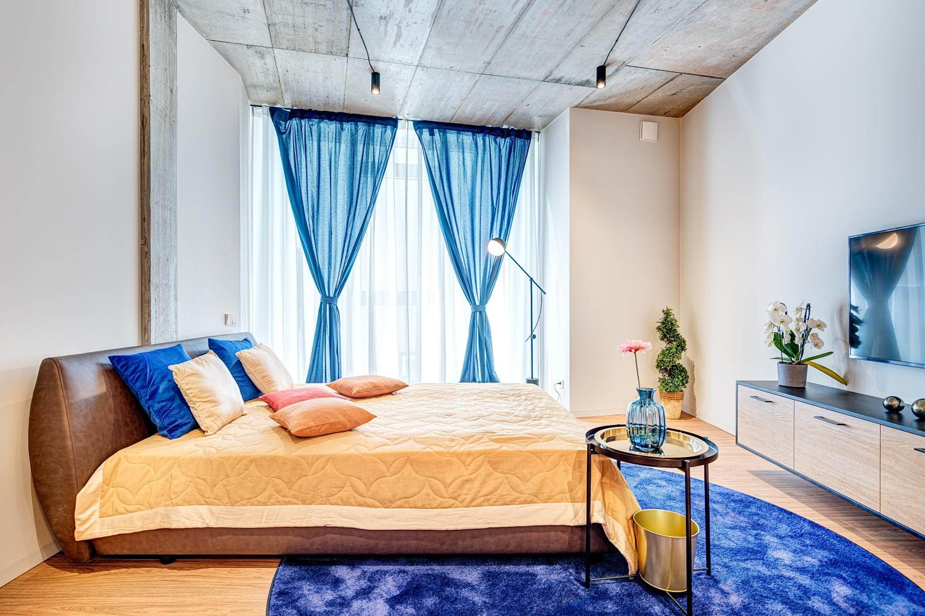 One-Bedroom Apartment - Photo 17