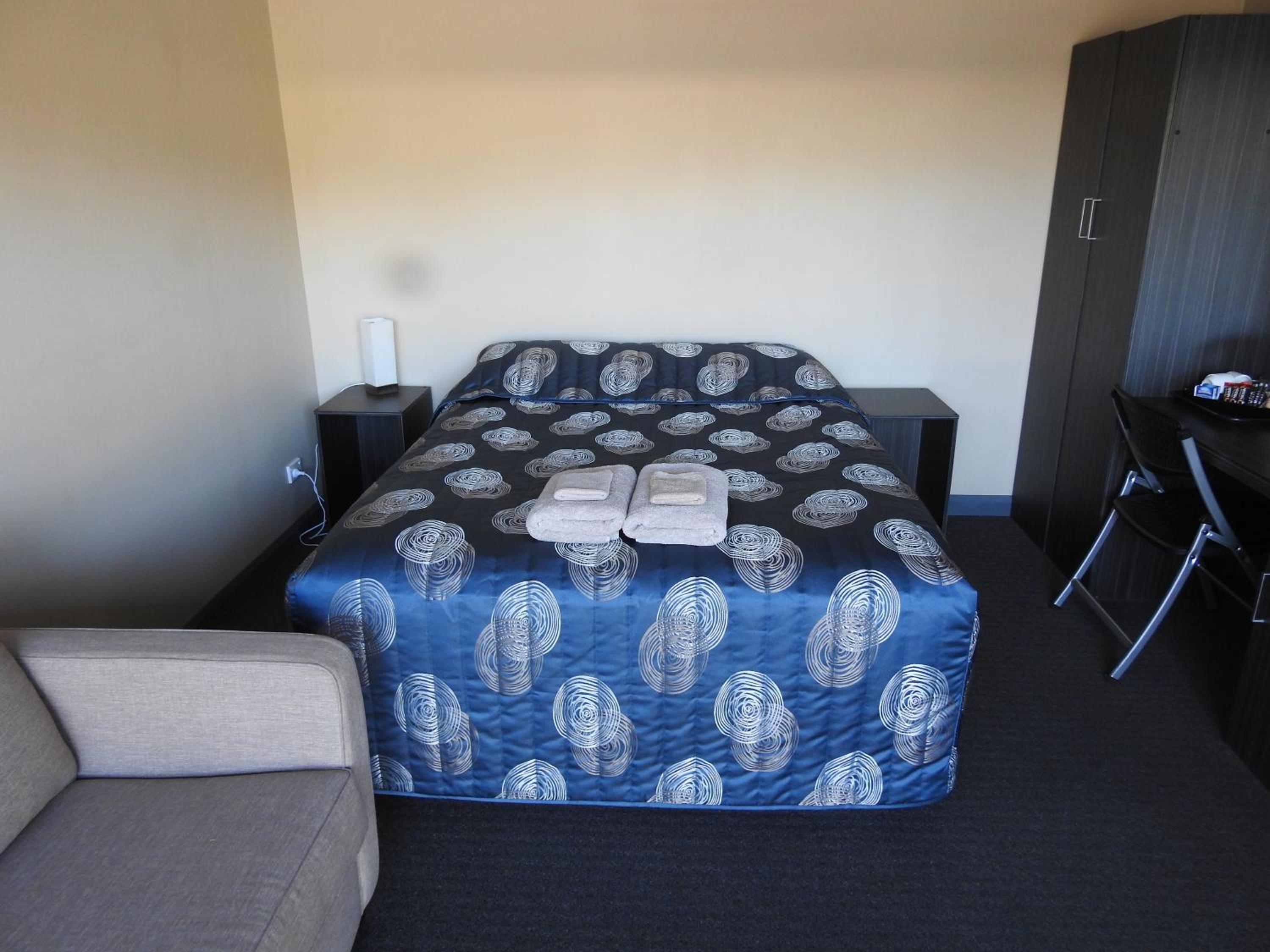 Deluxe Double Room with Extra Bed