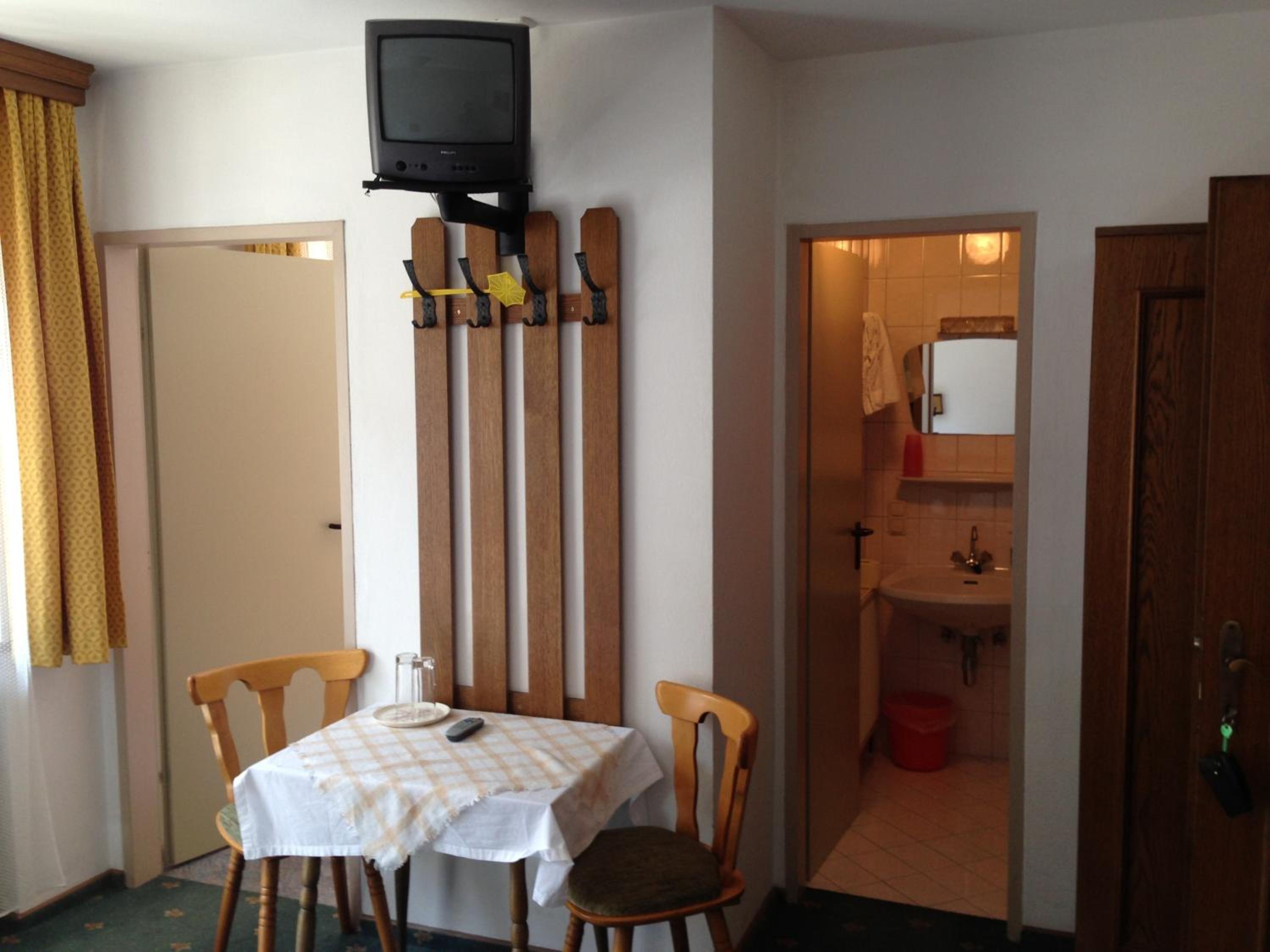 Double Room with Balcony photo 3