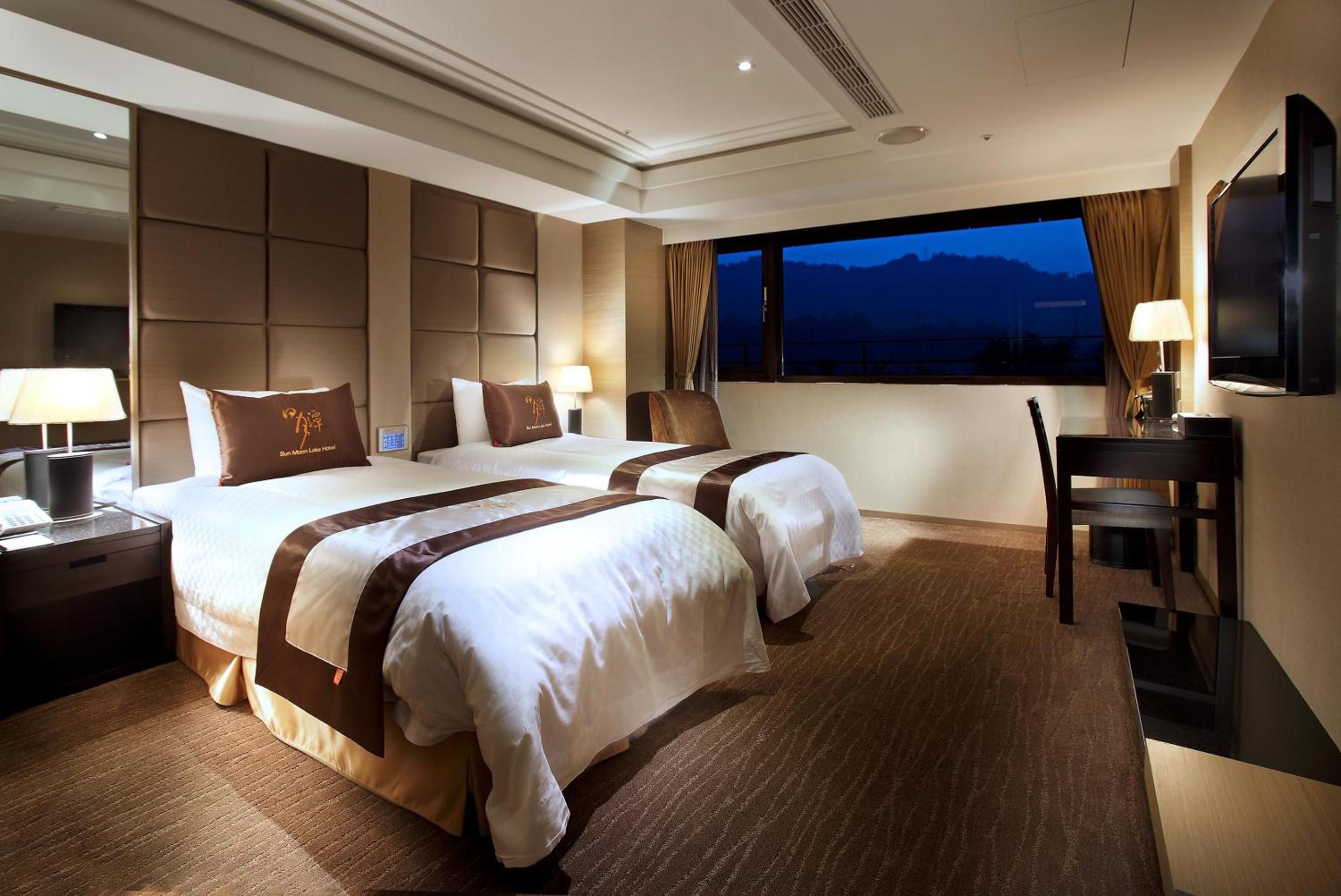 Twin Room with Mountain View photo 3