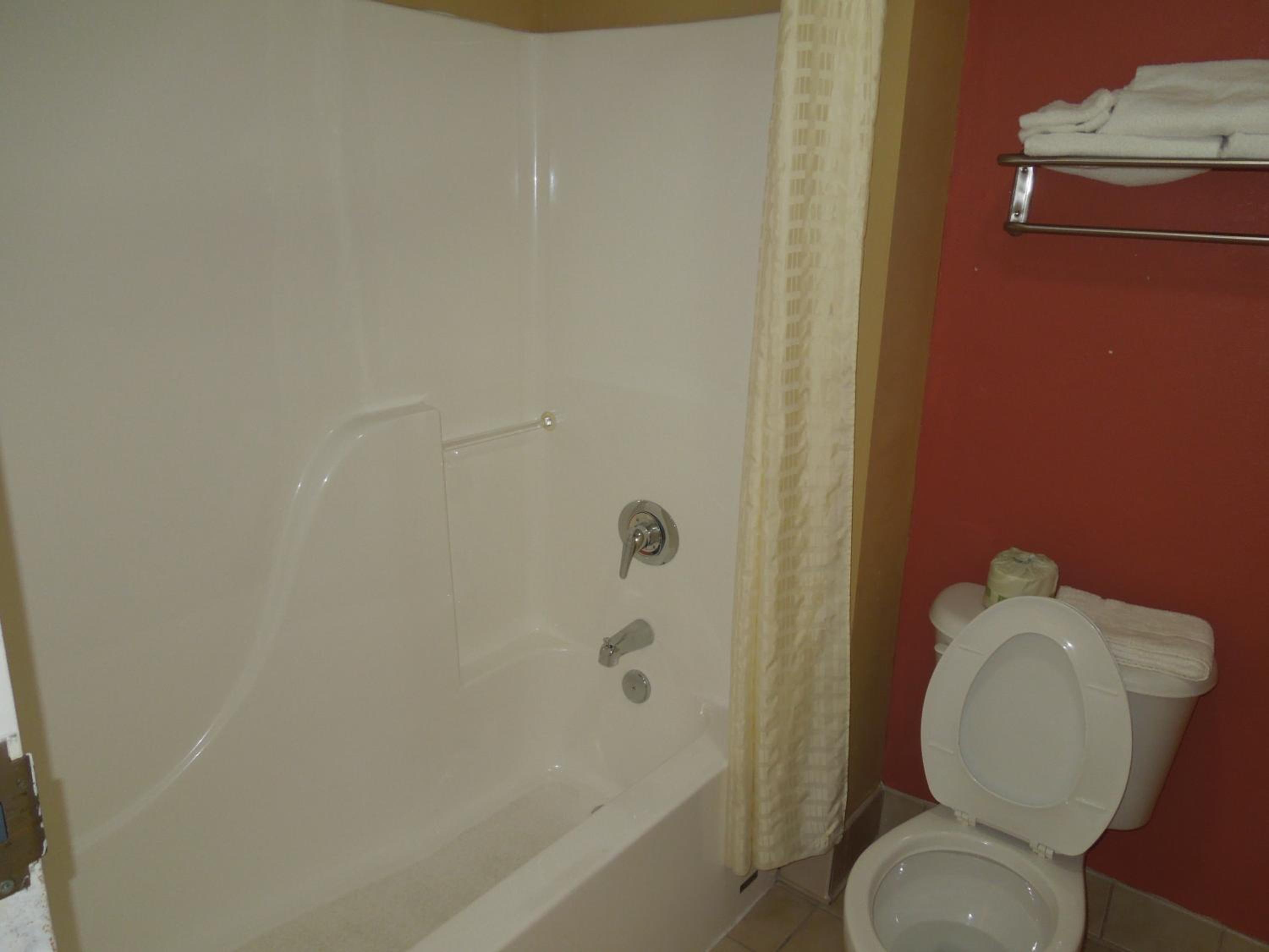 King Room - Non-Smoking - Photo 2