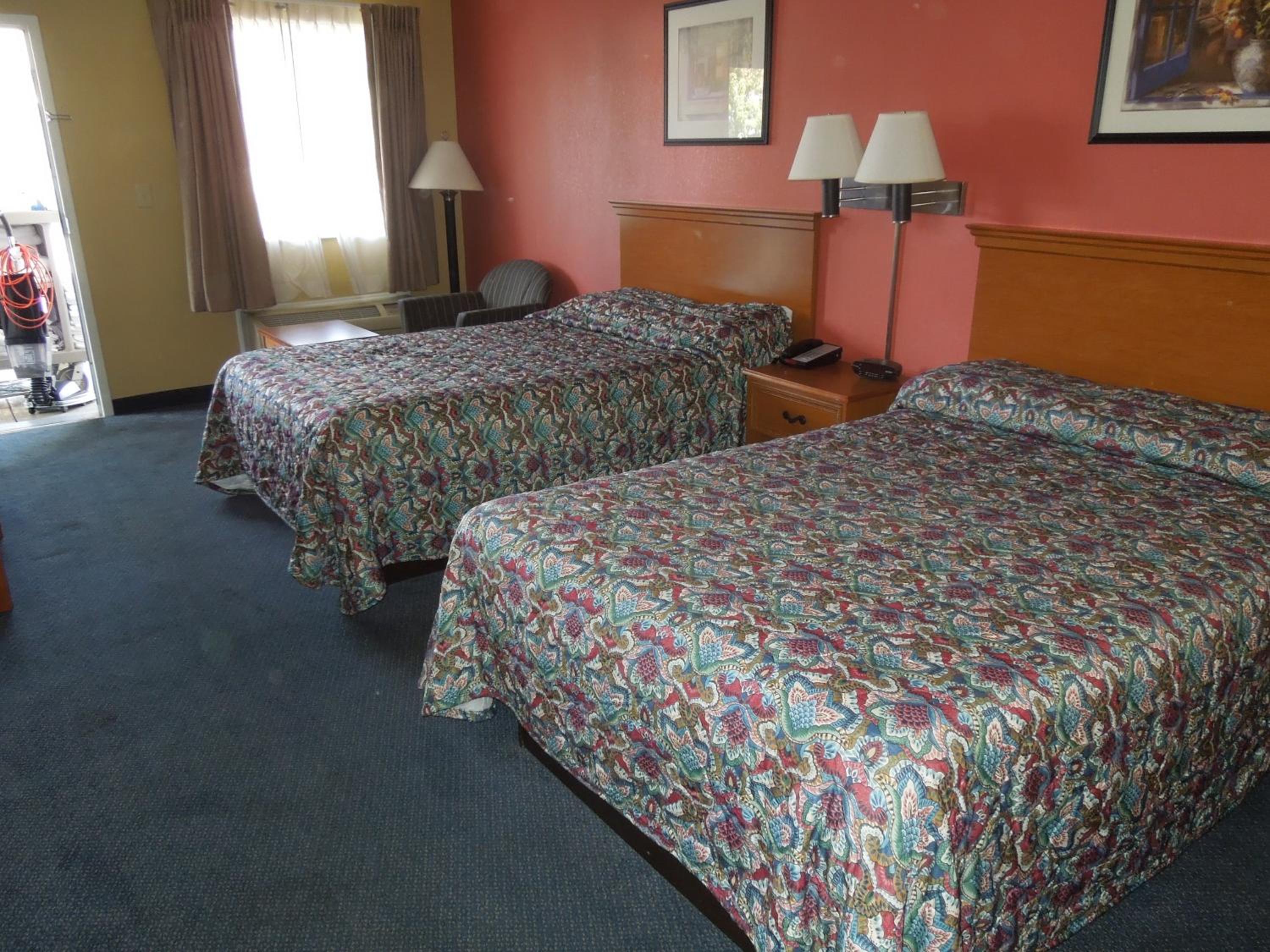 Double Room with Two Double Beds - Photo 1