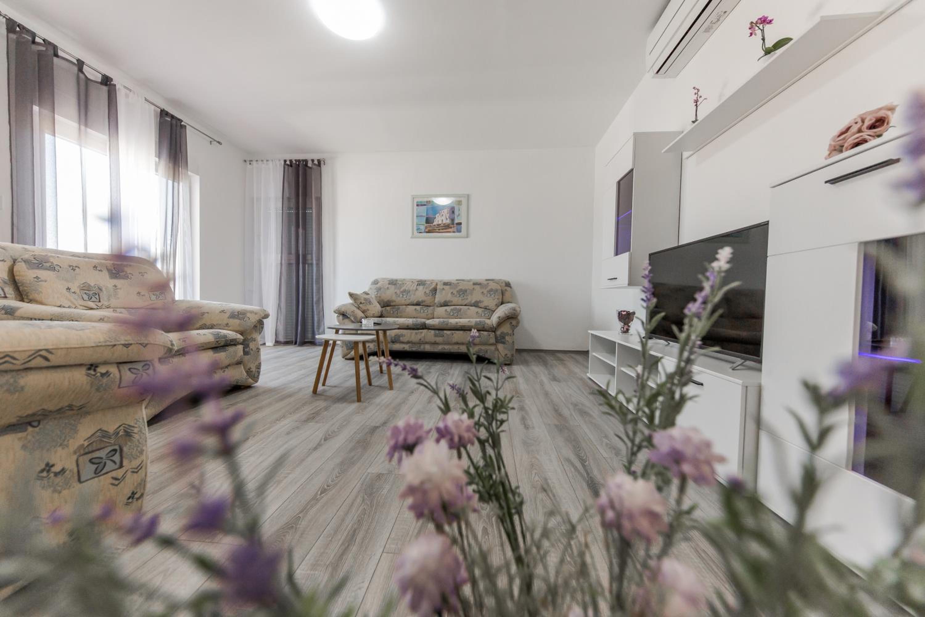 Apartment With Sea View