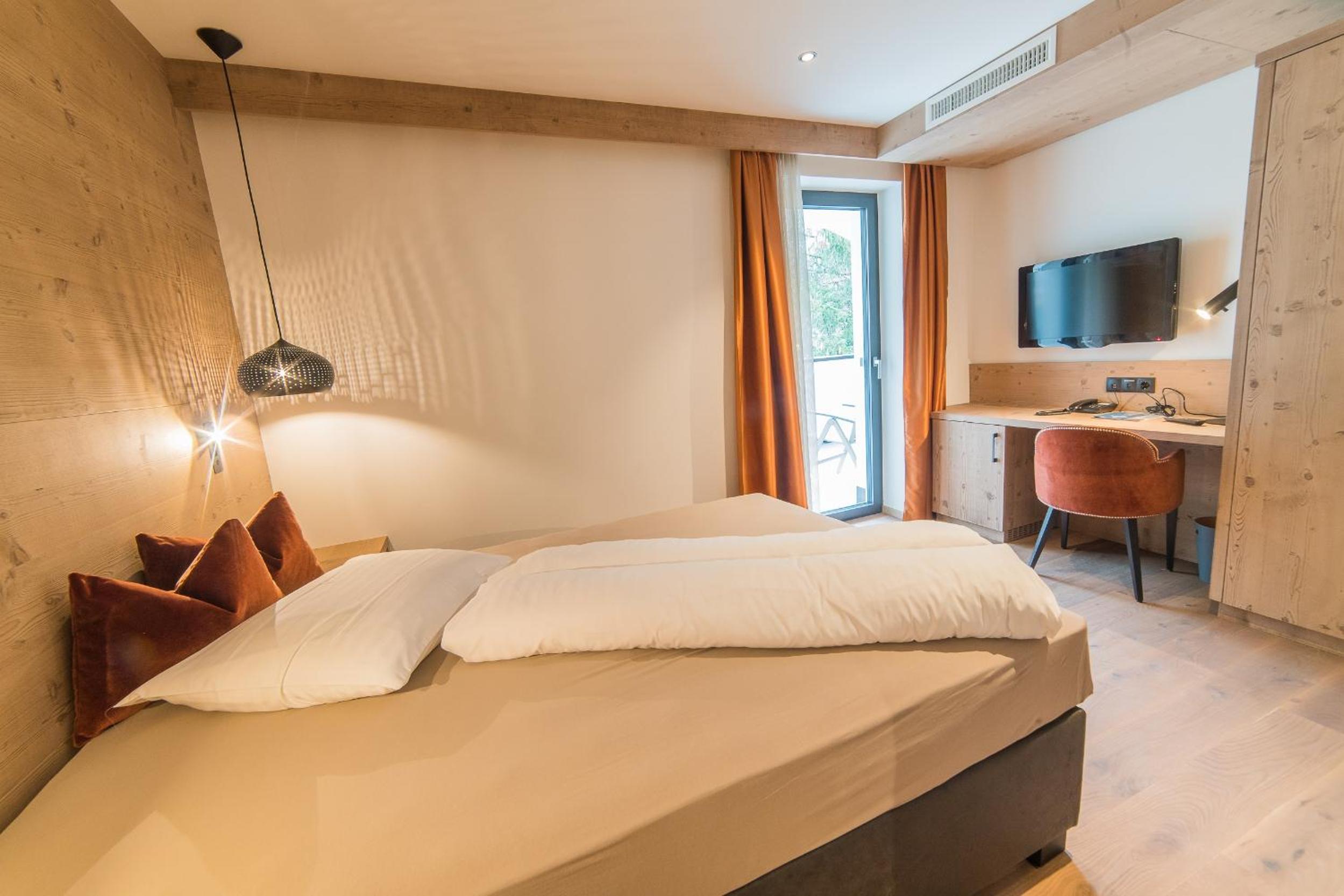 Deluxe Single Room with Balcony photo 3