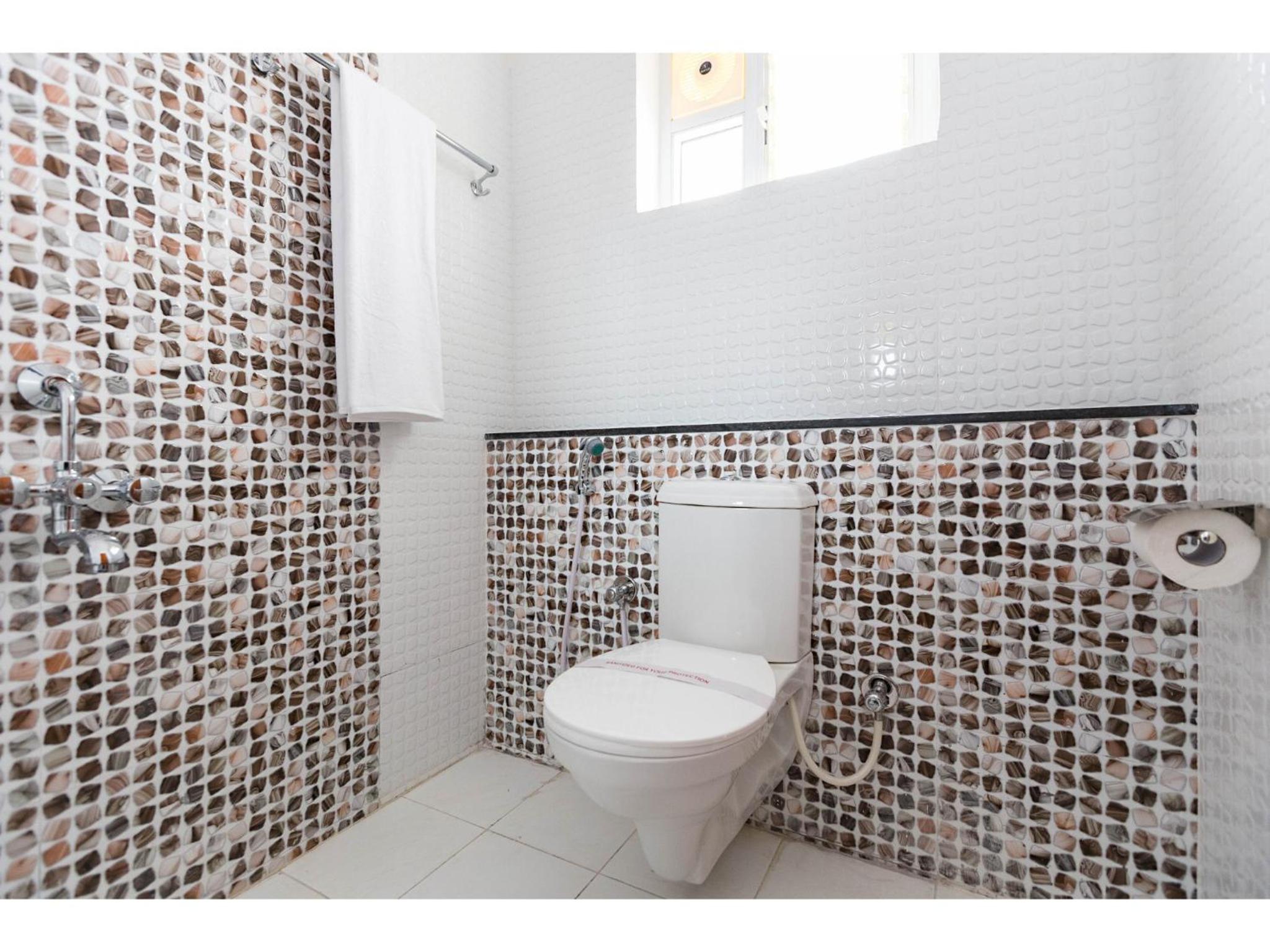 Standard One-Bedroom Apartment - Photo 6