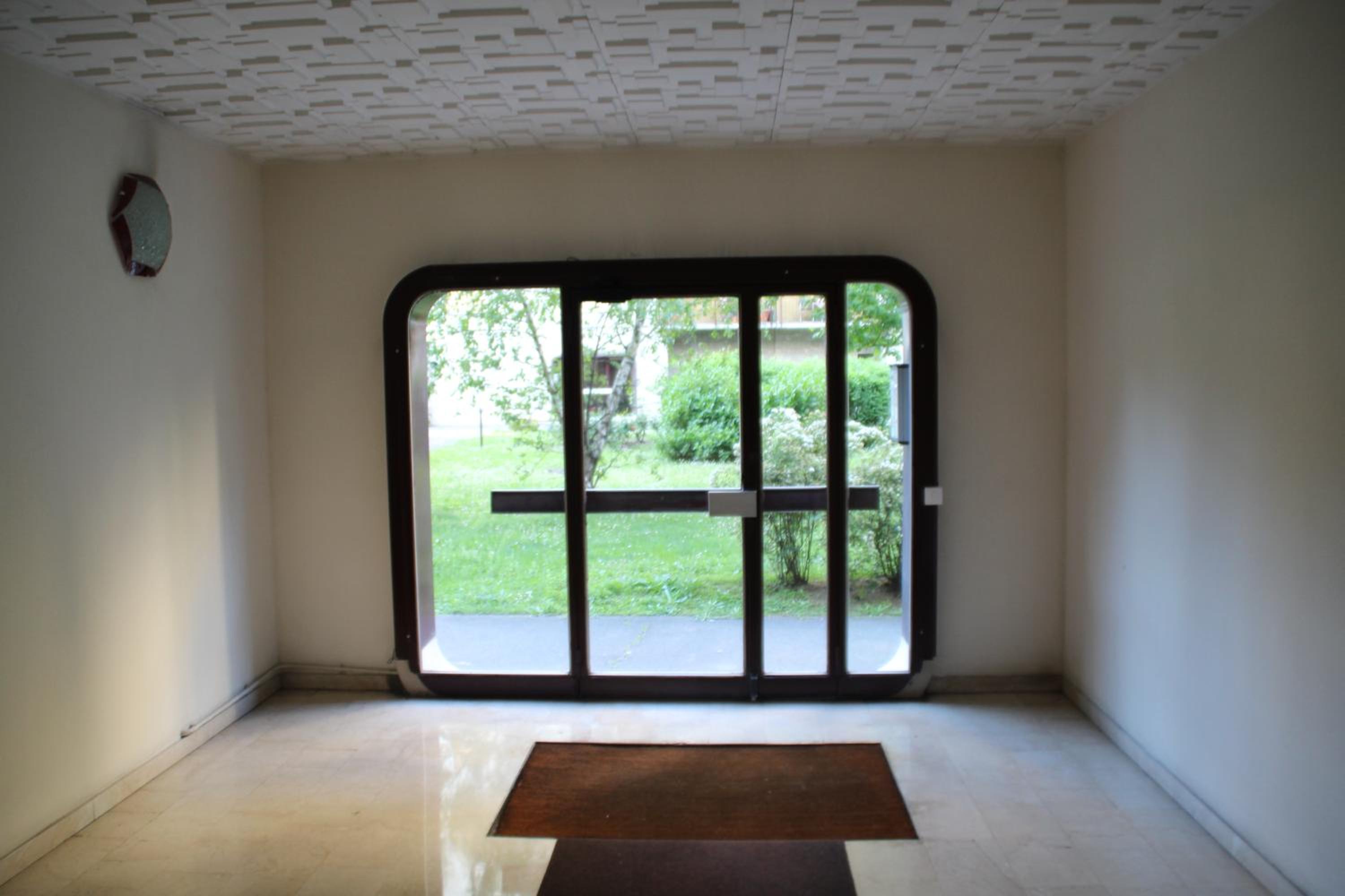Apartment - Photo 9