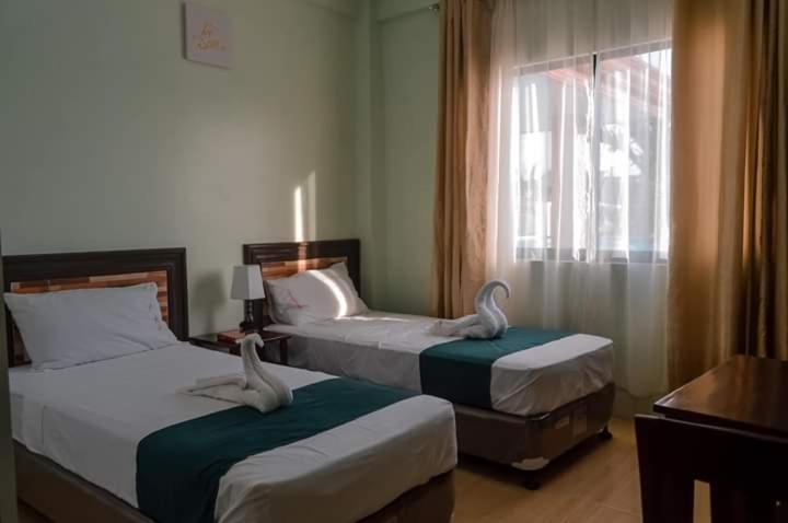 Deluxe Twin Room - Photo 3