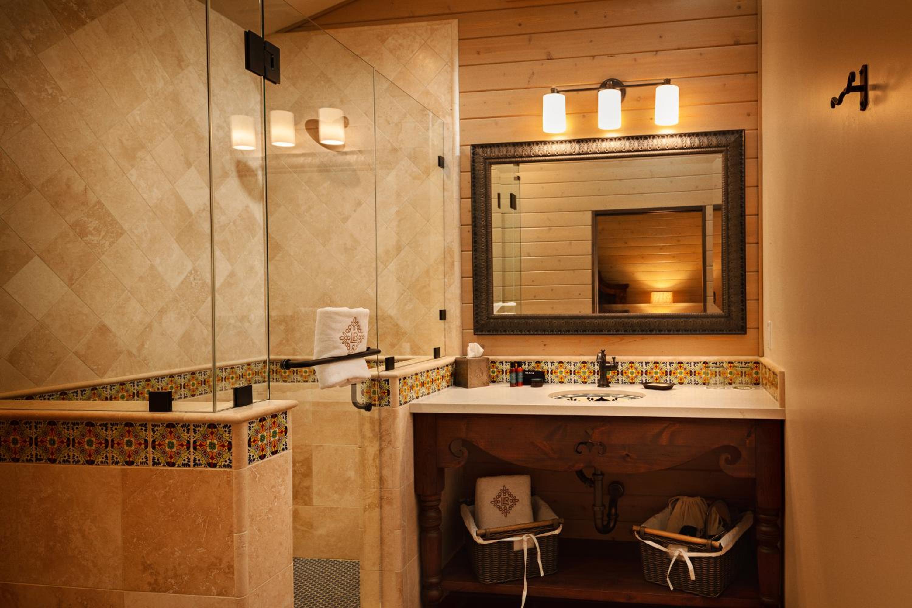 Deluxe Queen Room photo 3