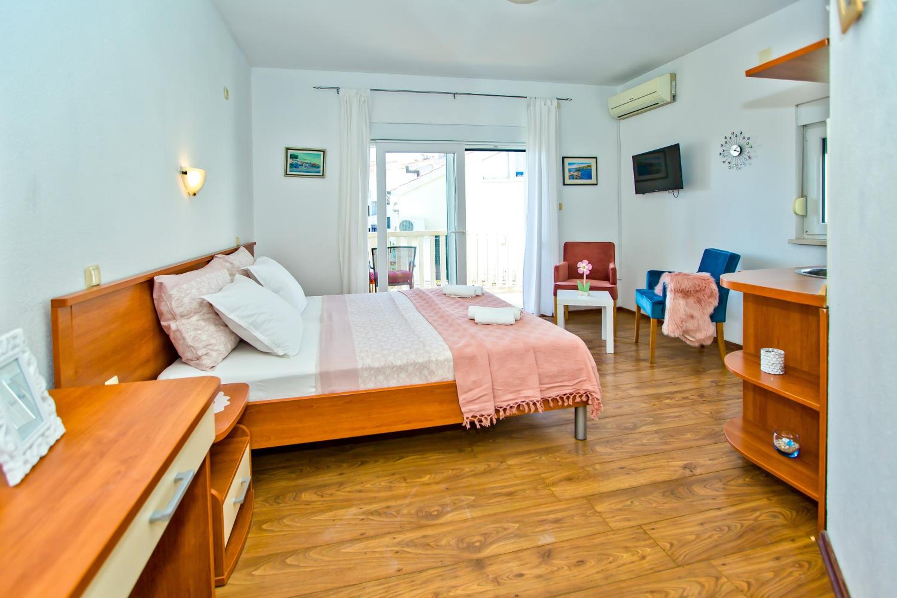 Studio with Balcony