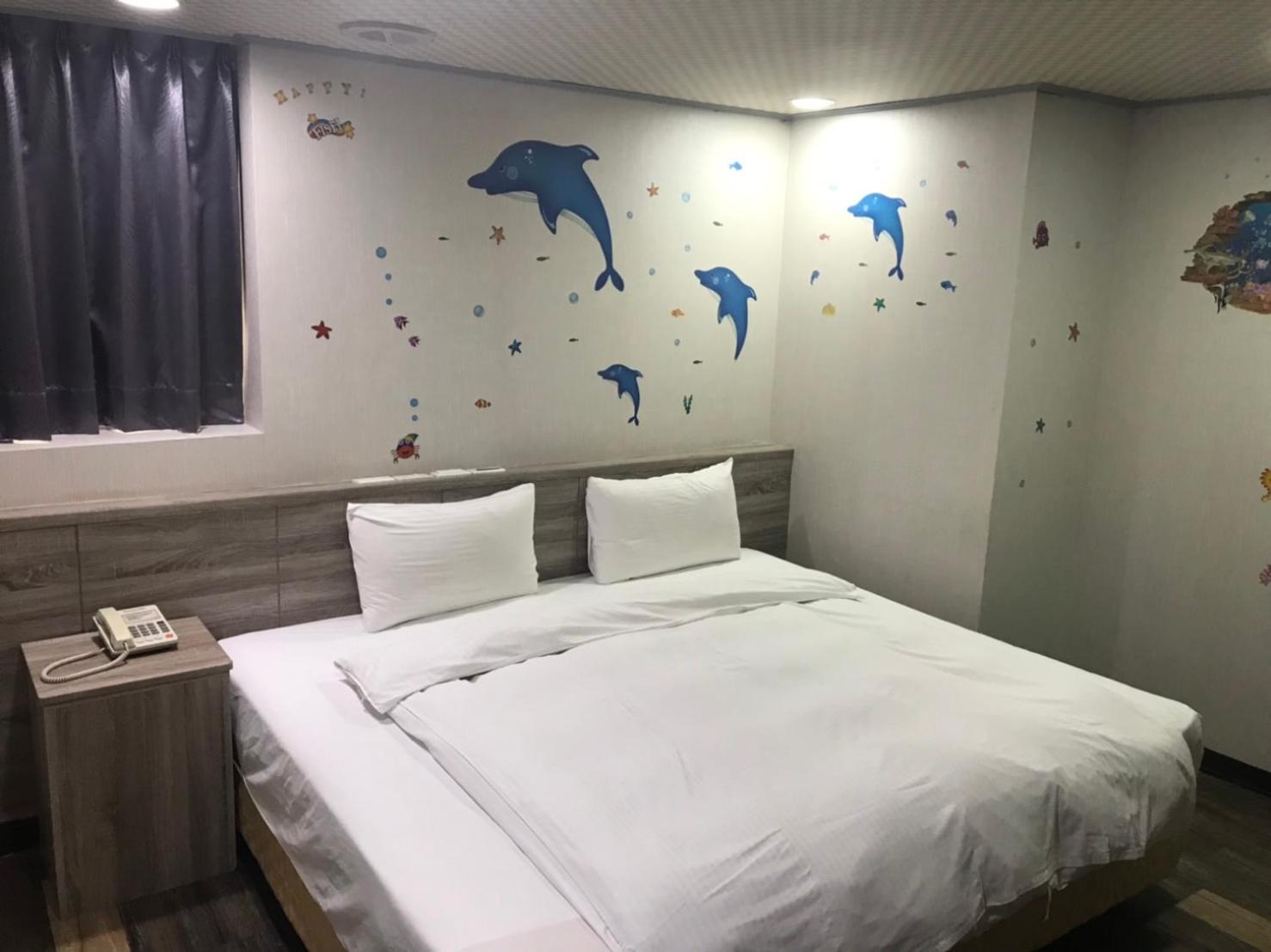 Standard Double Room - Photo 8