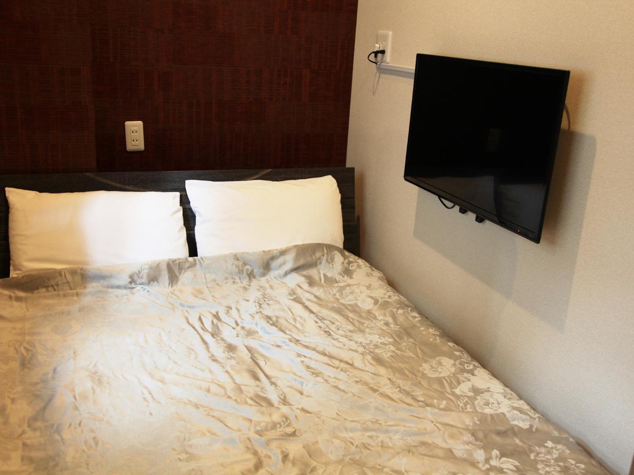 Double Room - Photo 16