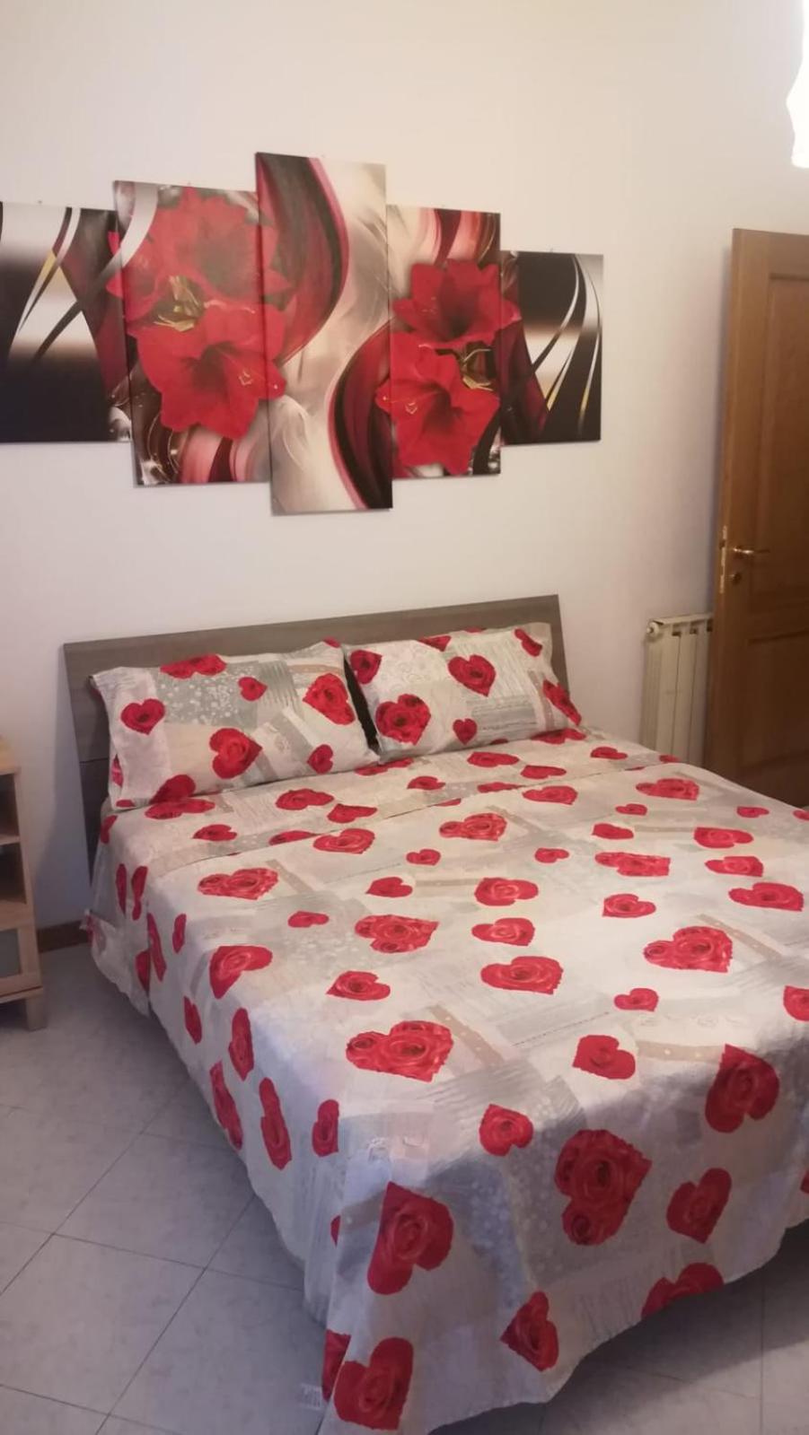 Two-Bedroom Apartment - Photo 17