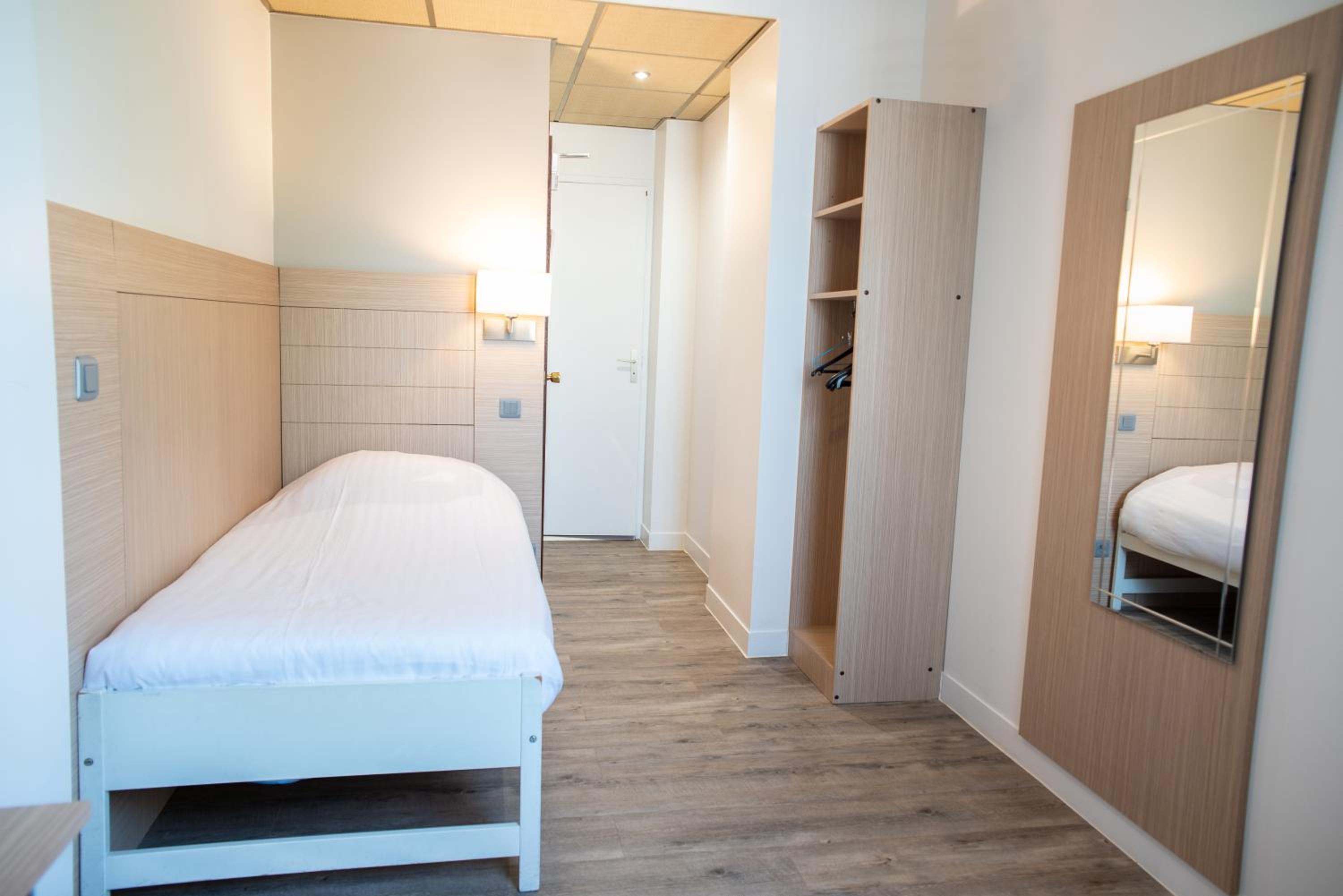Single Room photo 2