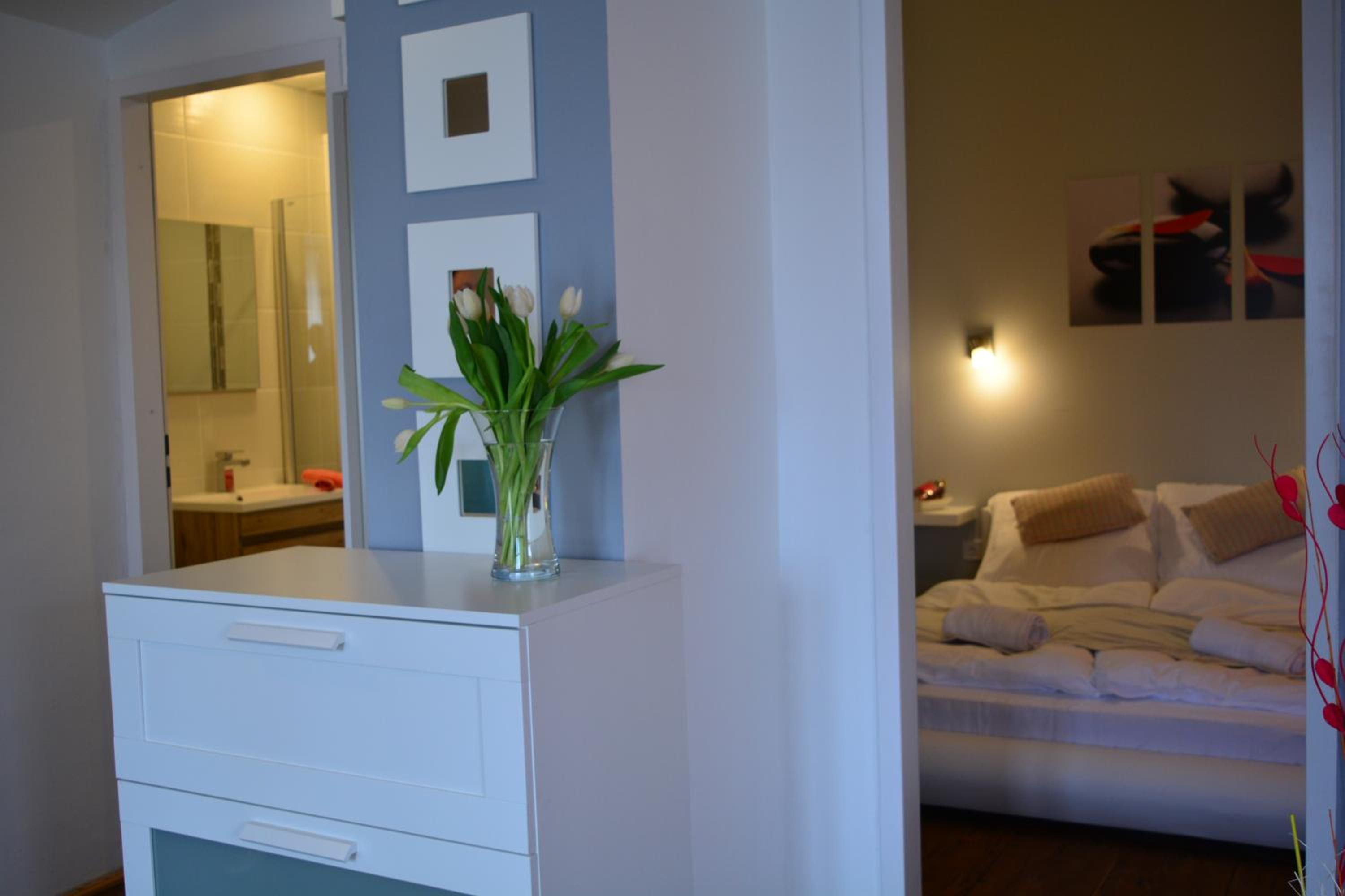 Apartment with Balcony - Photo 11