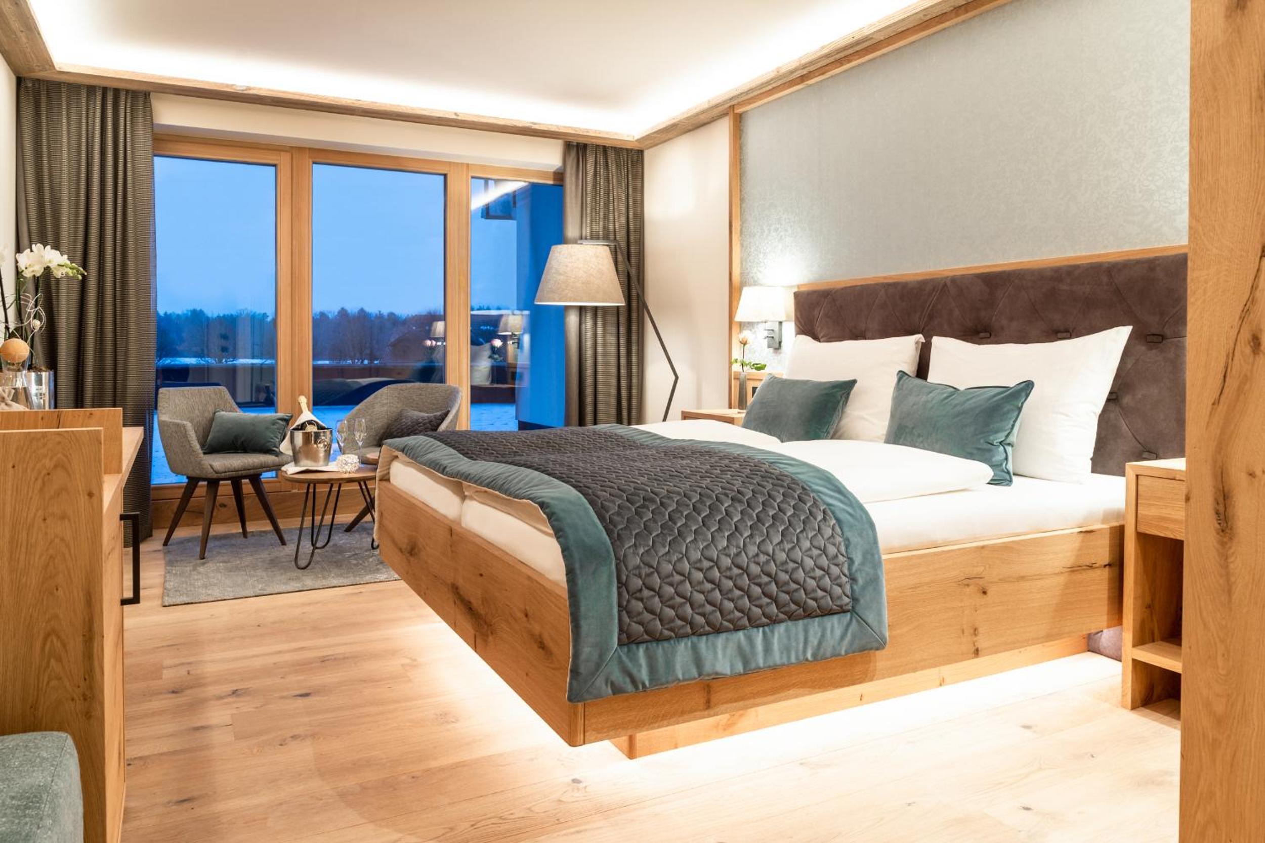 Superior Double Room with Balcony - Photo 1