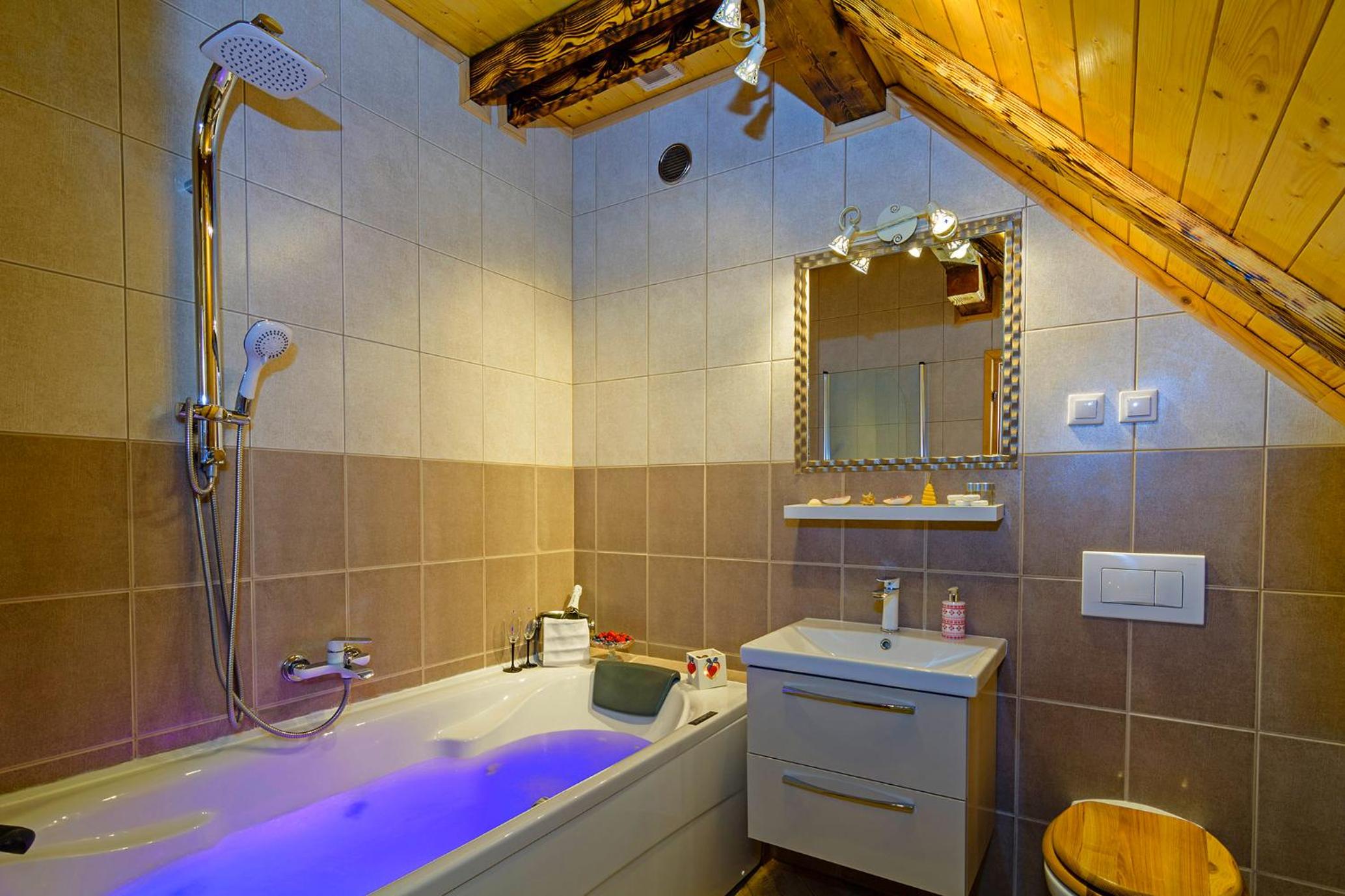 Three-Bedroom House photo 2