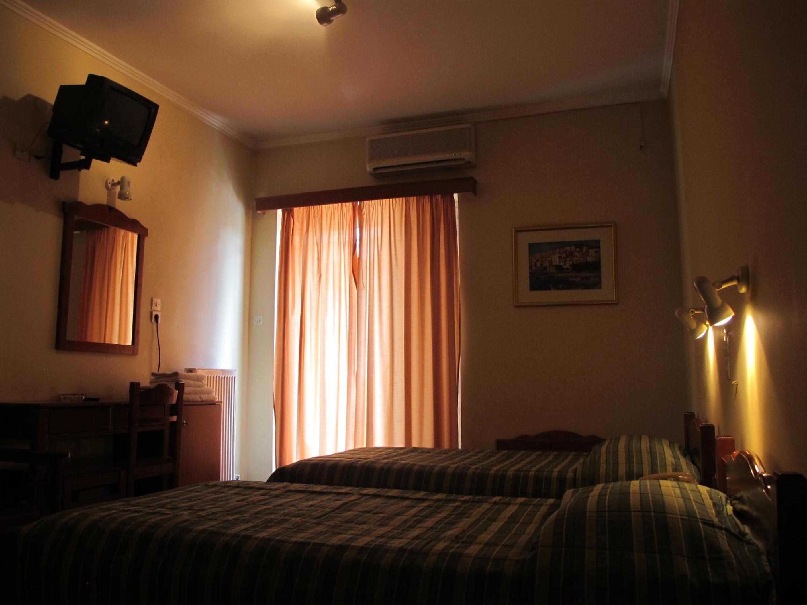 Double or Twin Room photo 3